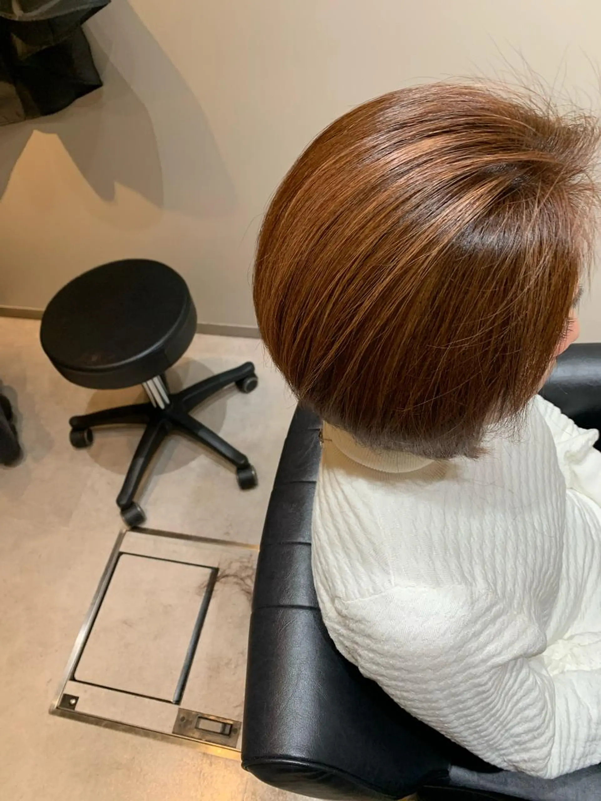 ショート カラー 白髪ぼかしハイライト 柳川拓哉のヘアスタイル