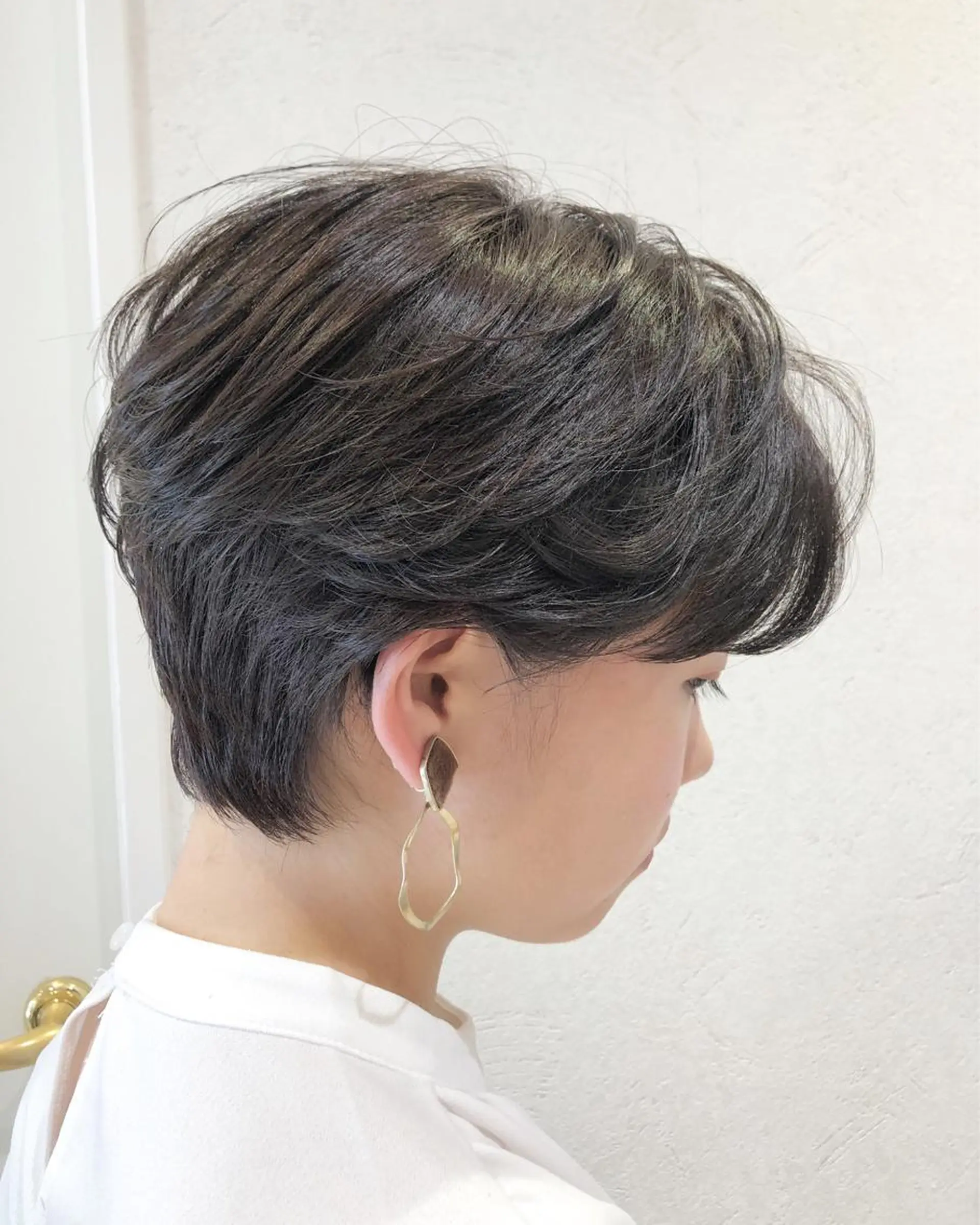 ショート カラー ハンサムショート ショートヘア 似合わせ レイヤー須川のヘアスタイル