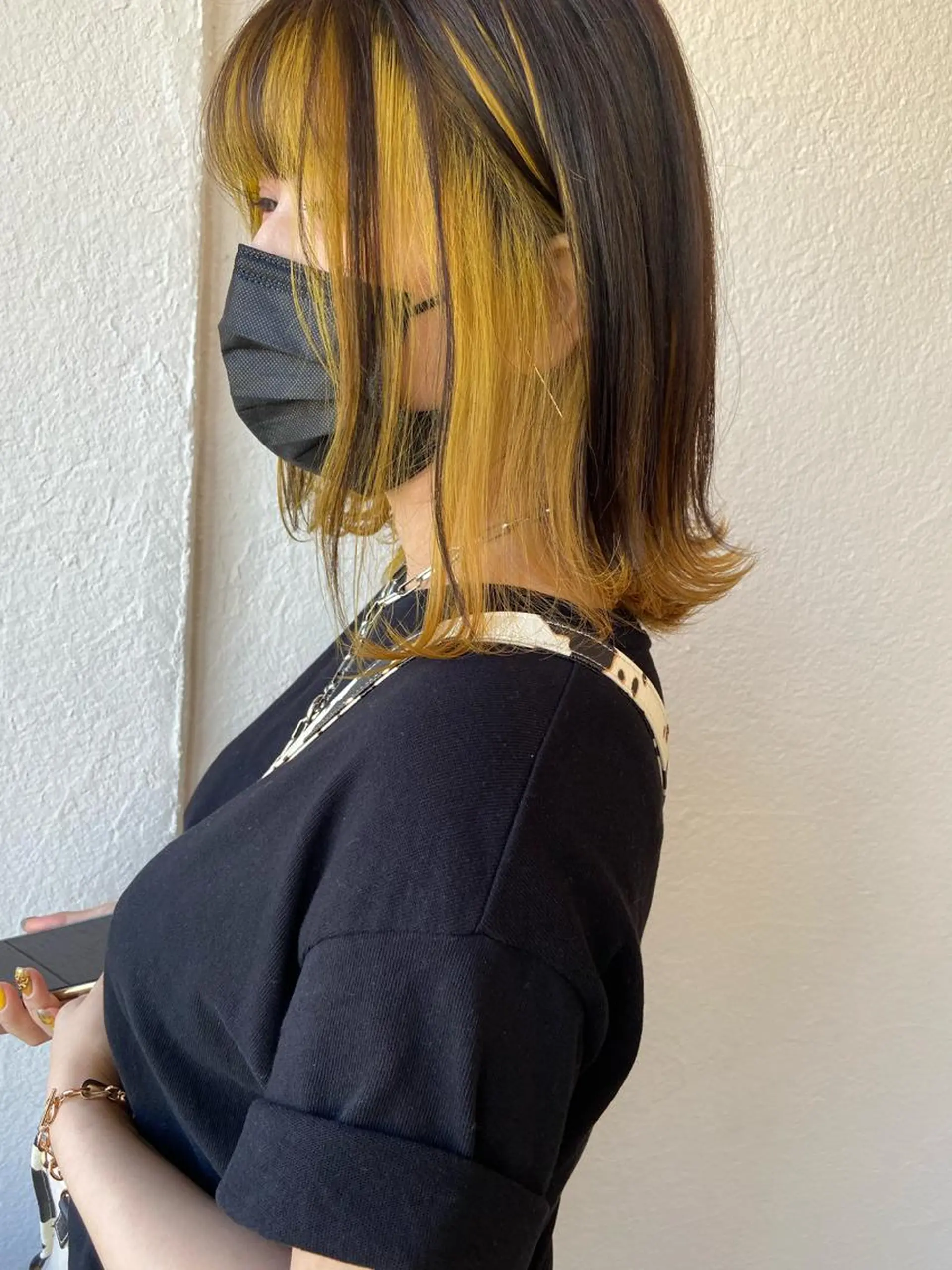 ミディアム カラー ブリーチ インナーカラー 入江 志穂のヘアスタイル