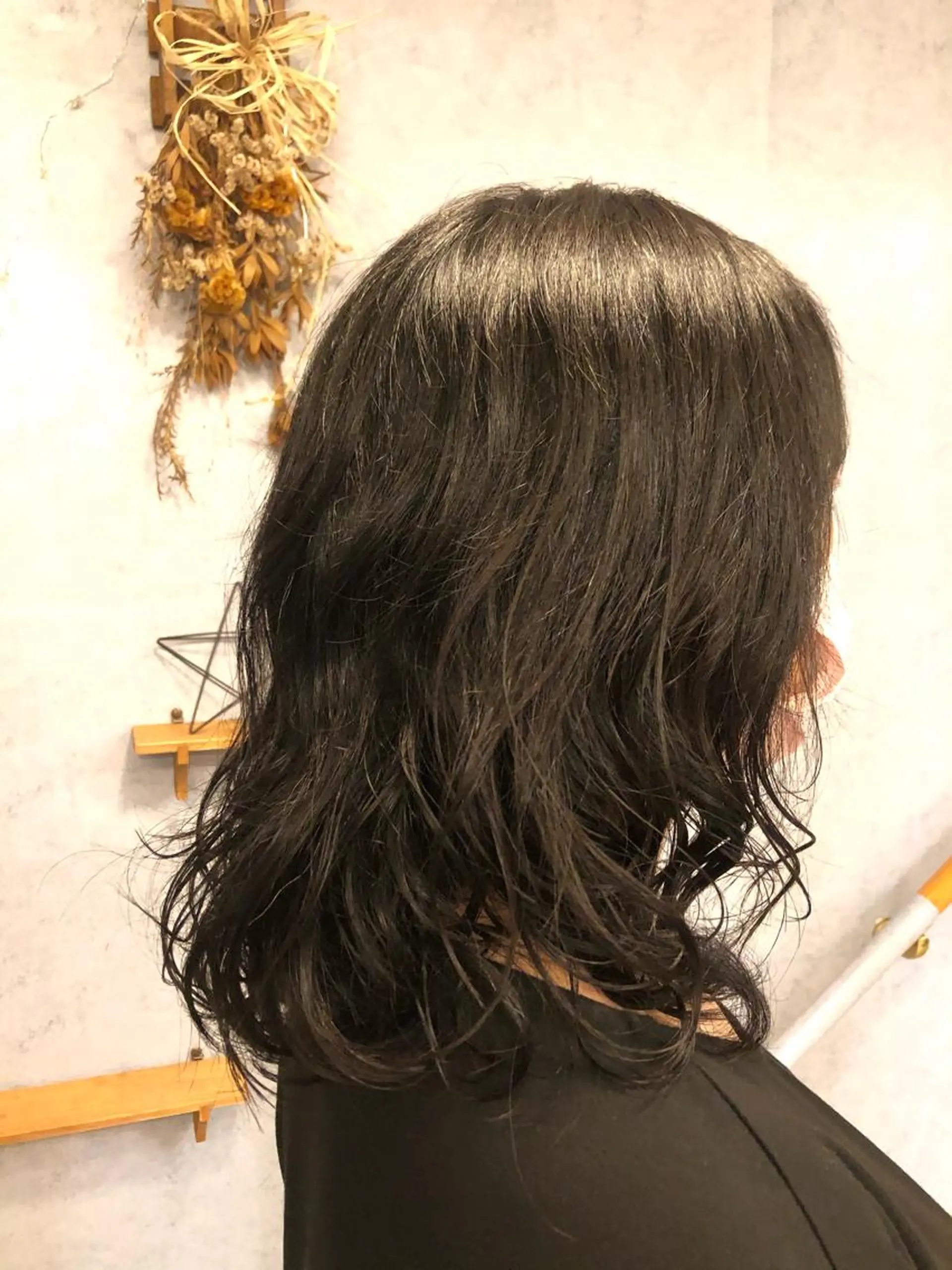 ミディアム パーマ 本多 美羽のヘアスタイル