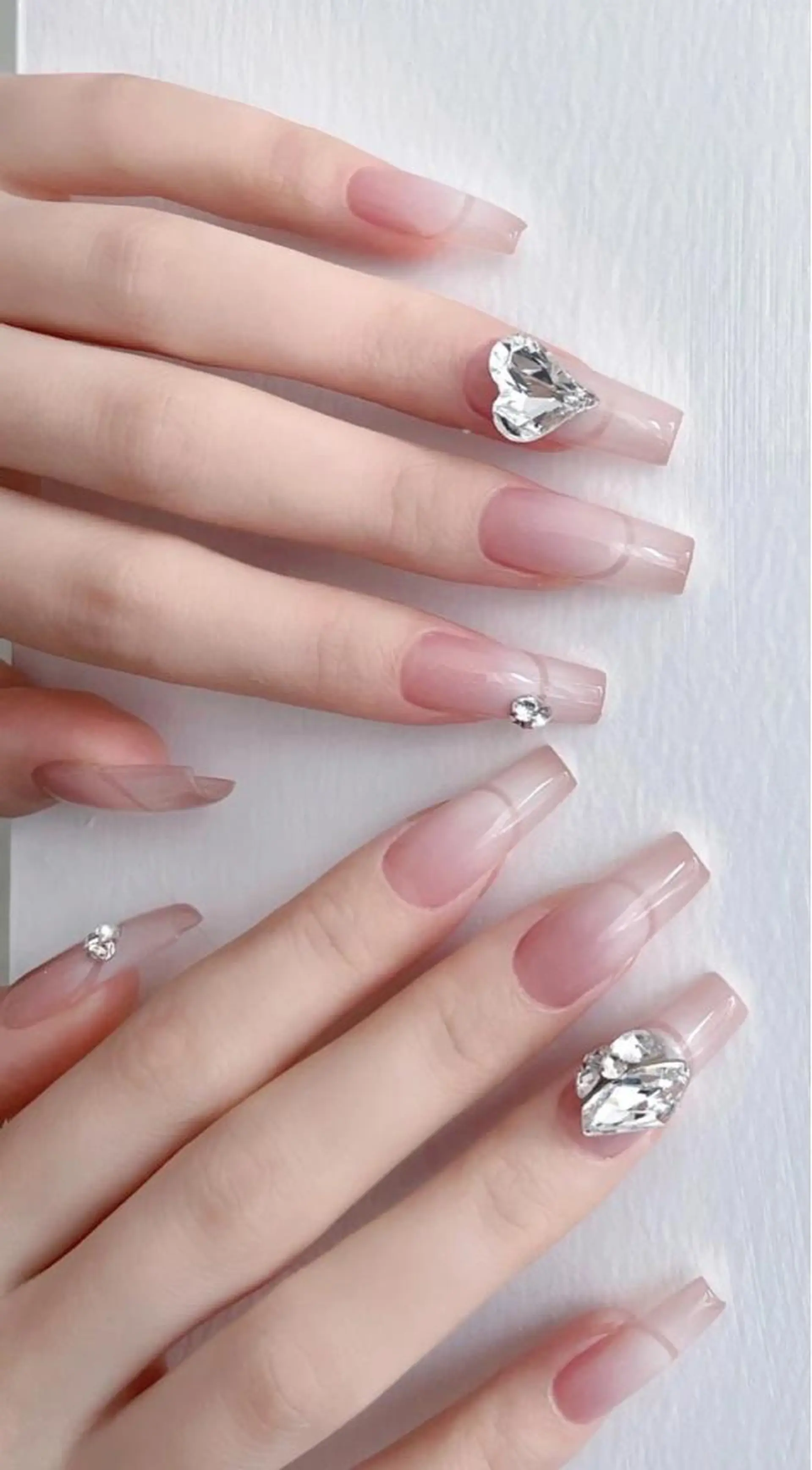 ネイル フレンチネイル BETTER ME ネイルサロン池田公園のネイルデザイン