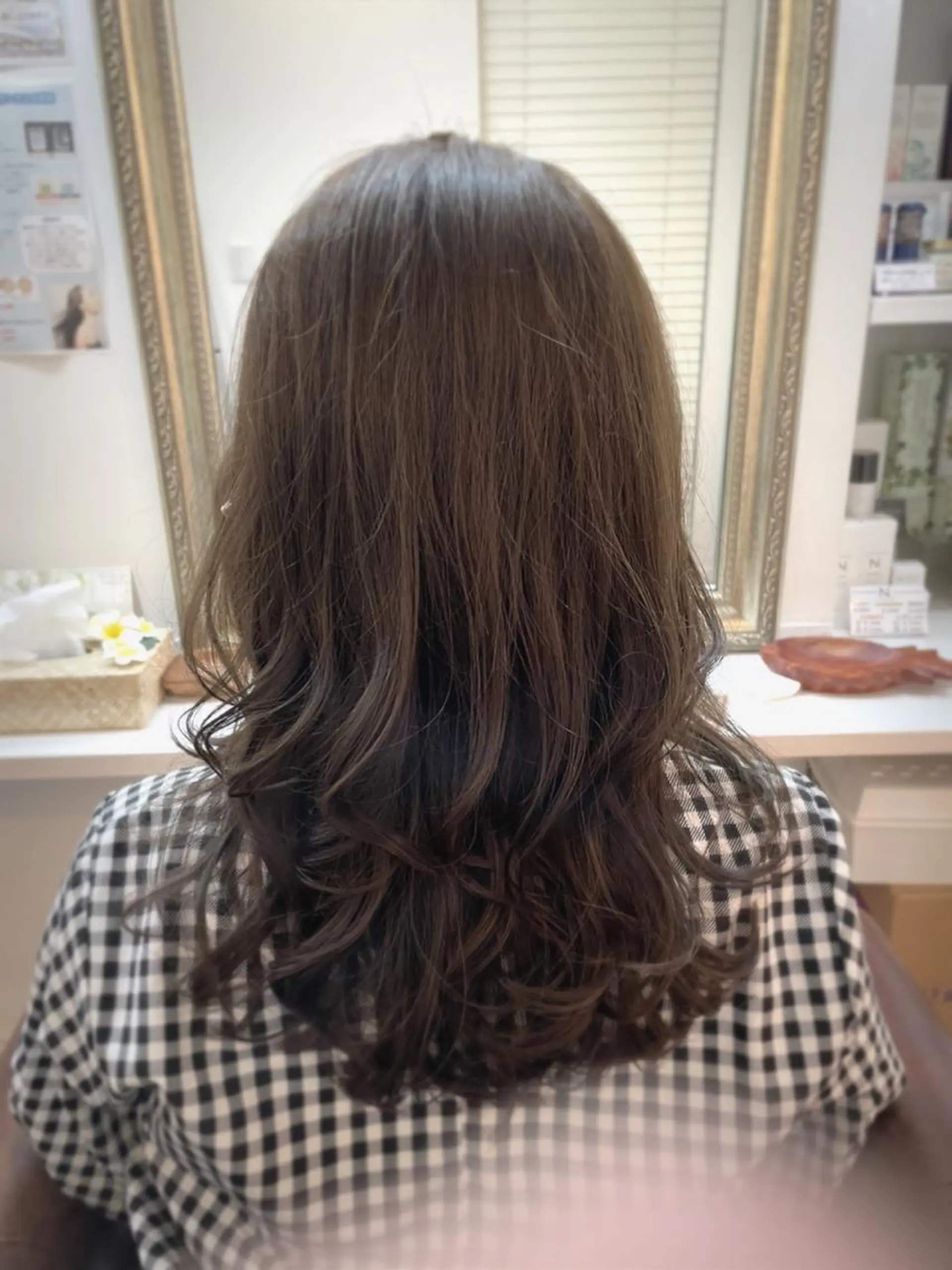 ロング カラー ブリーチ 透明感カラー カット ヘアカラー 🌈elua yukaのヘアスタイル