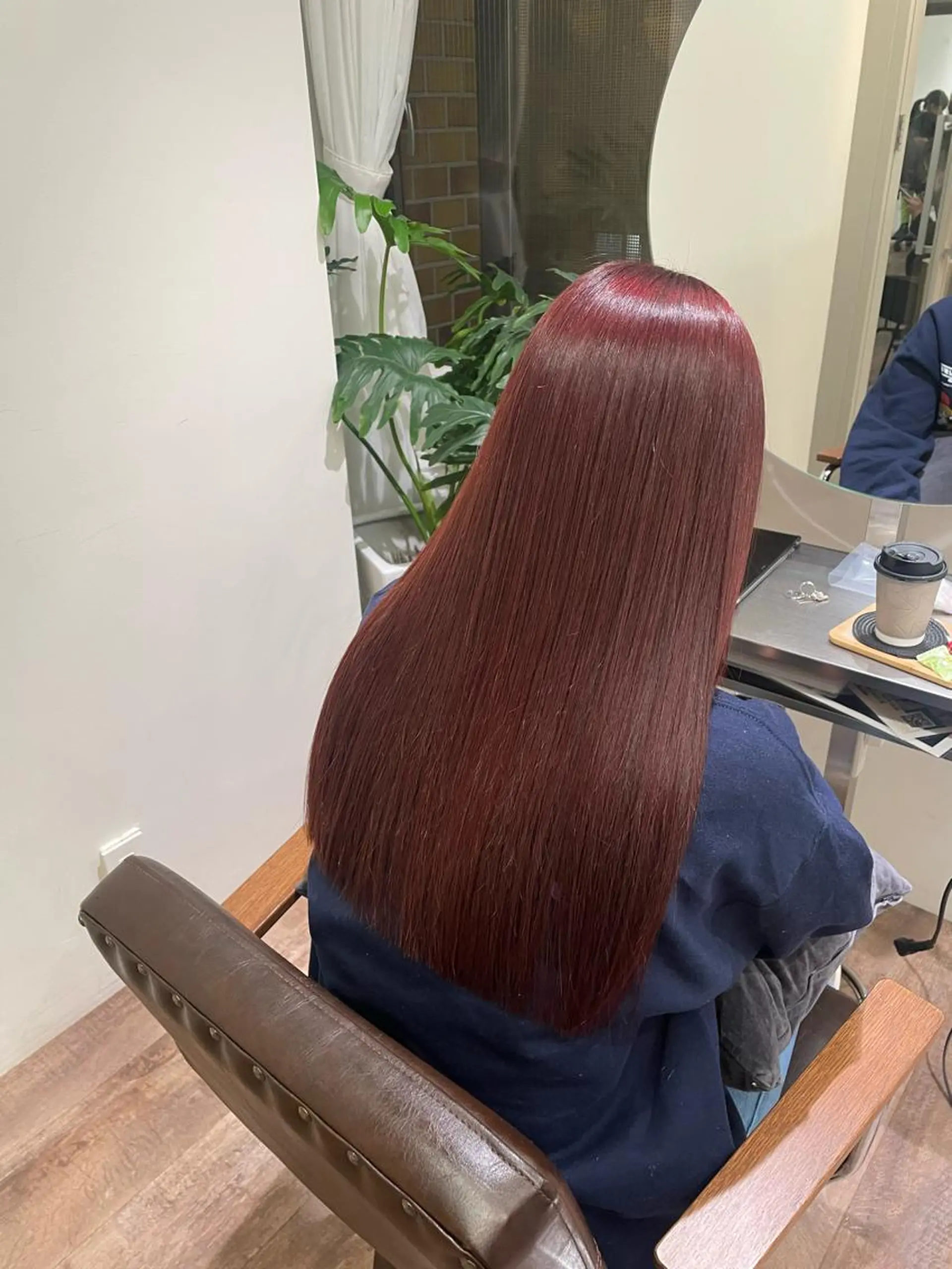 ロング 赤み無し柔らかカラー 【梅田】madokaのヘアスタイル