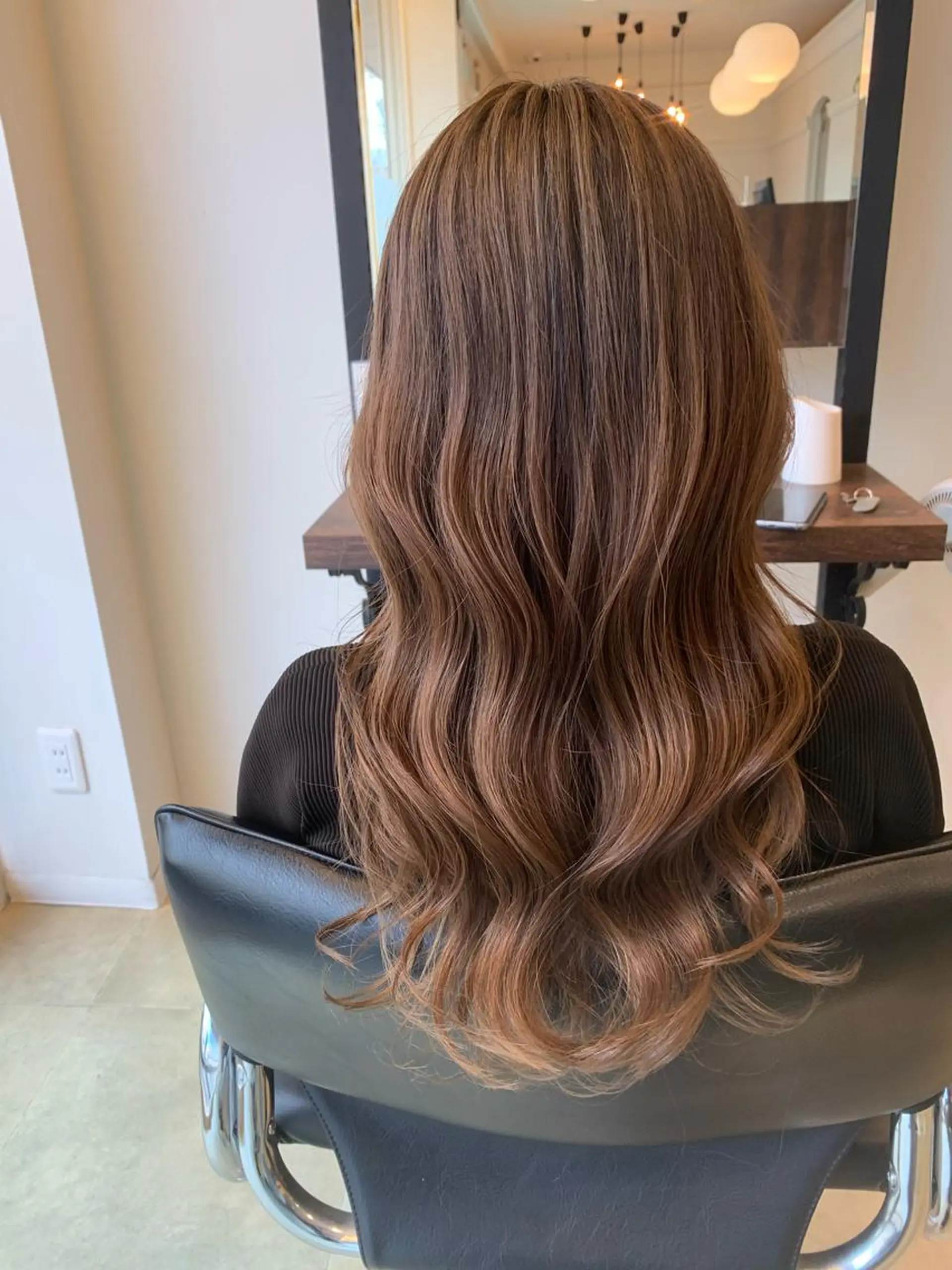 ロング カラー 伊藤 裕貴のヘアスタイル