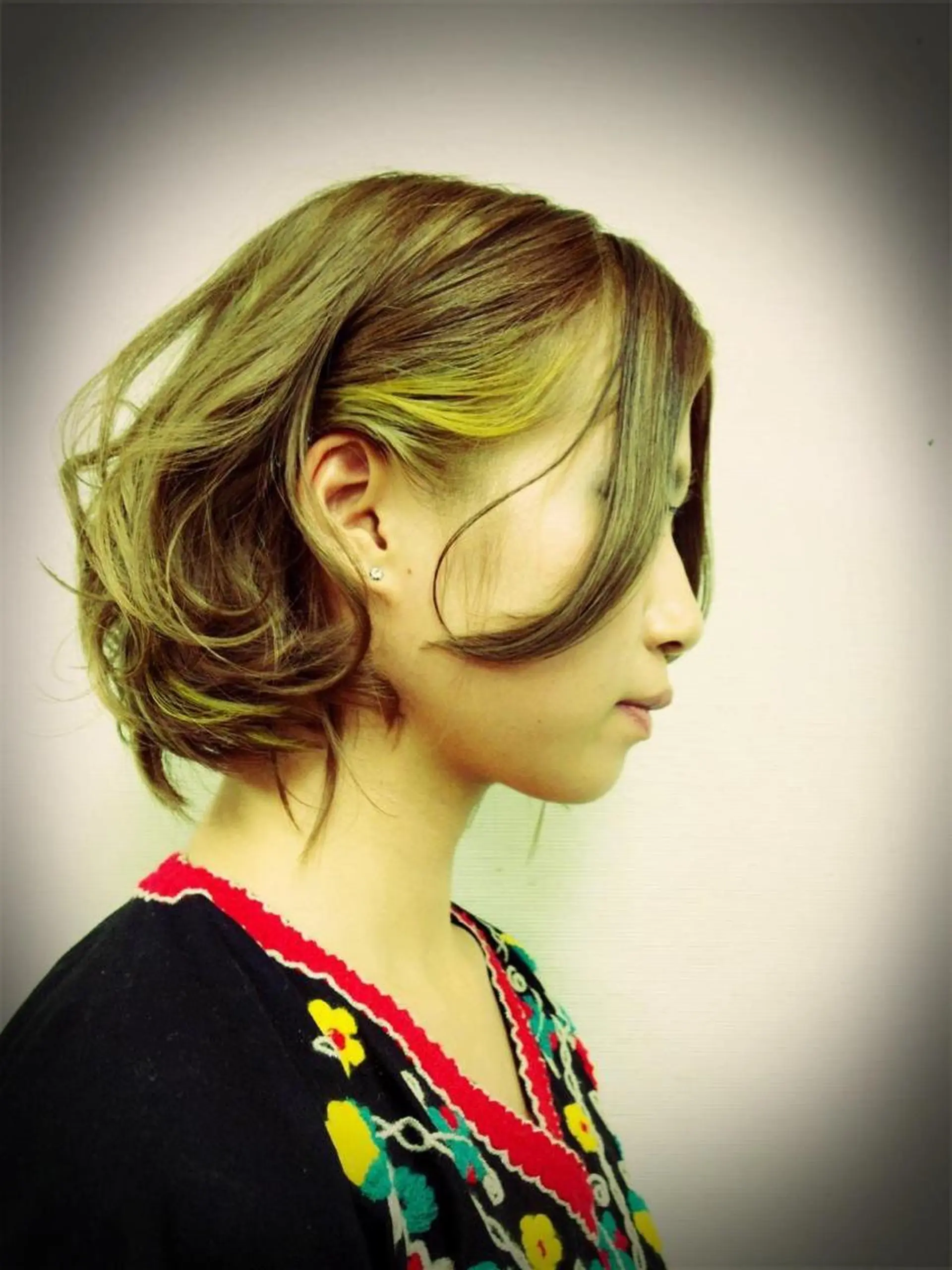 ミディアム イエローカラー ポルタカリーナサロン yukariのヘアスタイル