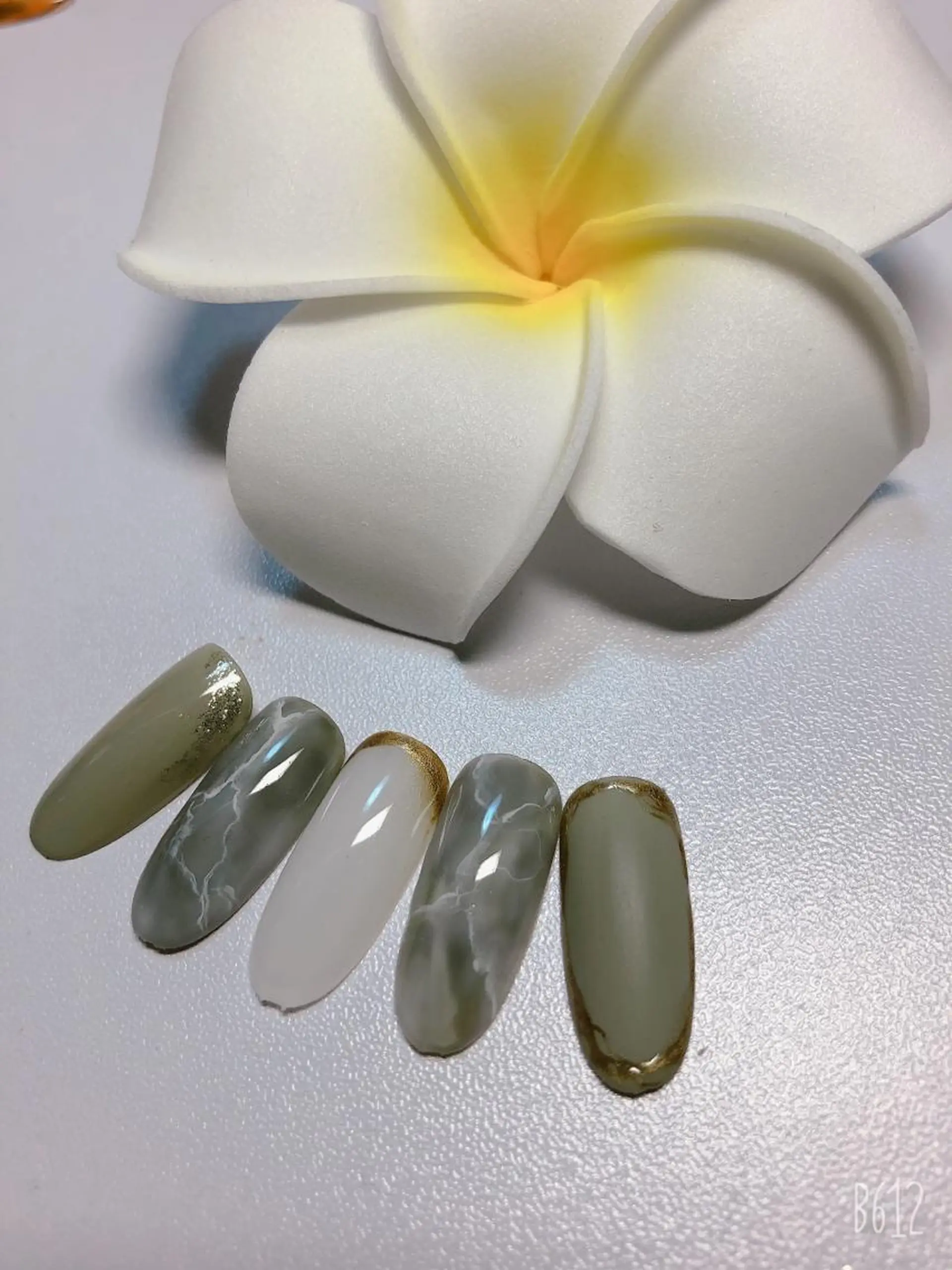 ネイル ニュアンスネイル Bella  totalbeauty所属・Bella 齋藤理奈のネイルデザイン