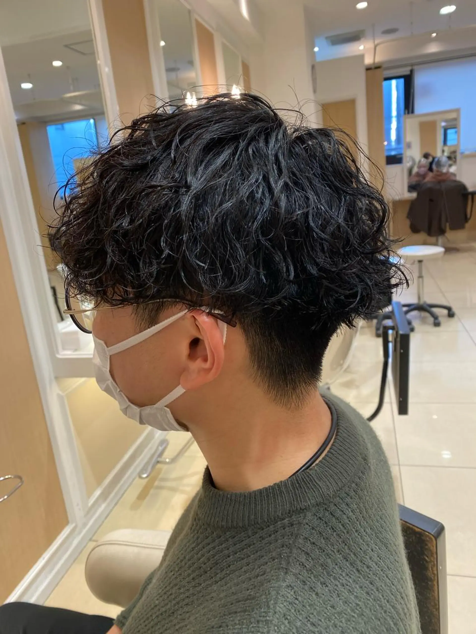 ショート パーマ メンズ カット パーマ メンズ特化型美容師 栗山勇人のヘアスタイル