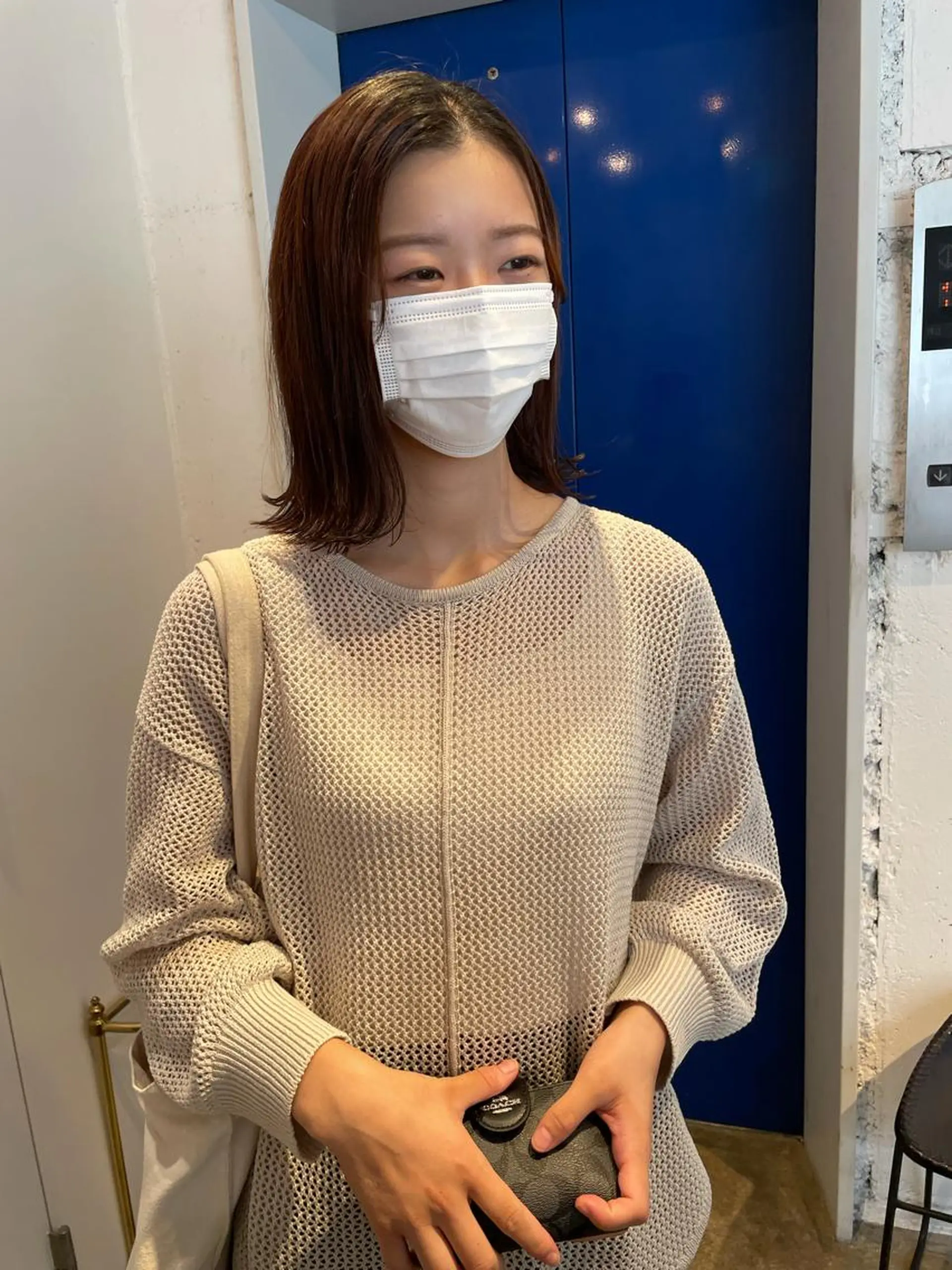 ミディアム ボブ カット トリートメント MIOベージュカラー 柔らかいカラーのヘアスタイル