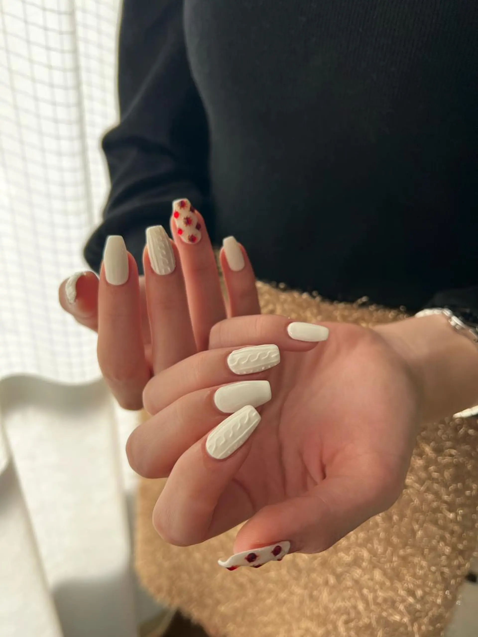 ネイル ハンドネイル フットネイル ハンドケア Nes.Nail所属・Miyagi Asamiのネイルデザイン