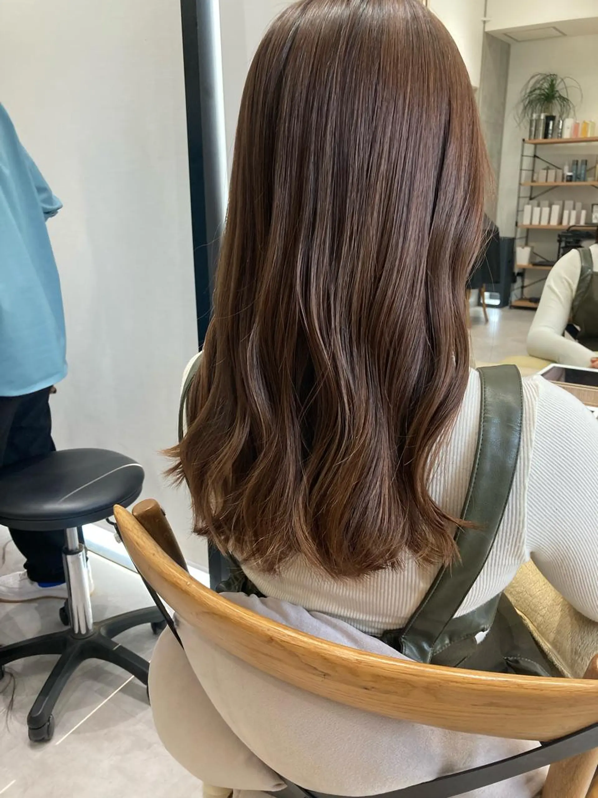 セミロング ヘアカラー トリートメント ✨色持ちの良い艶 カラー✨蟹江真世のヘアスタイル