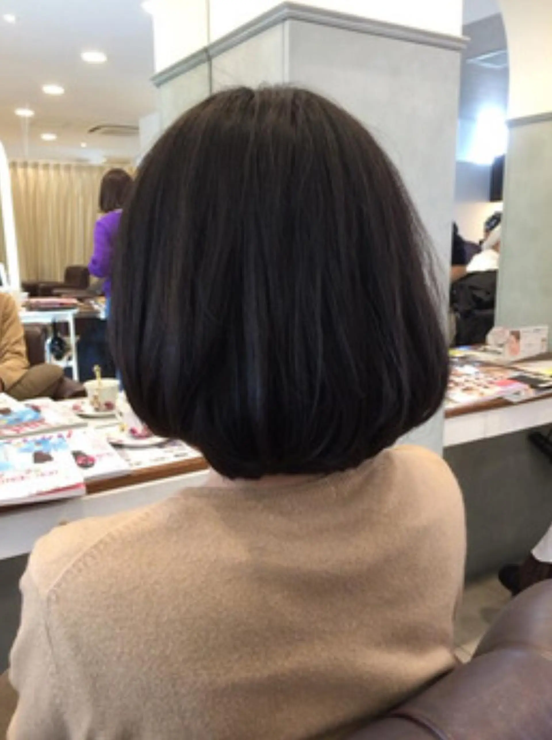 ミディアム アッシュ ブリーチカラー🌈 嘉名 真樹のヘアスタイル