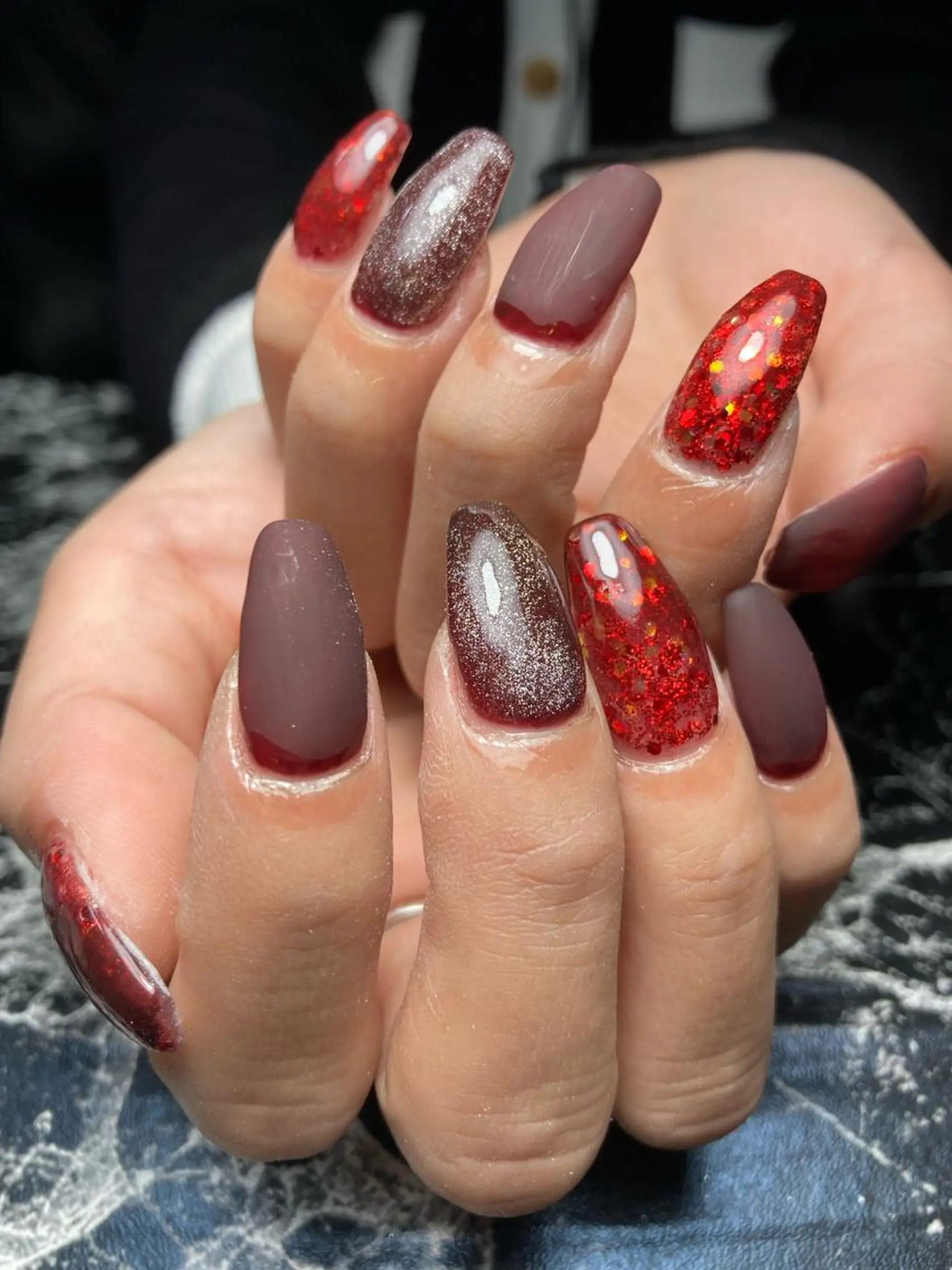 ミディアム ネイル ハンドネイル フットネイル ✴︎ Delightのネイルデザイン