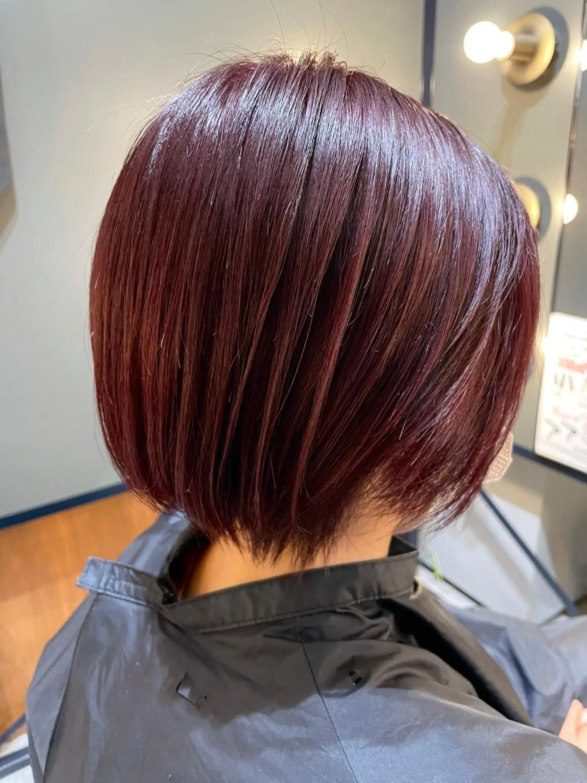 ミディアム 横山 菜摘のヘアスタイル