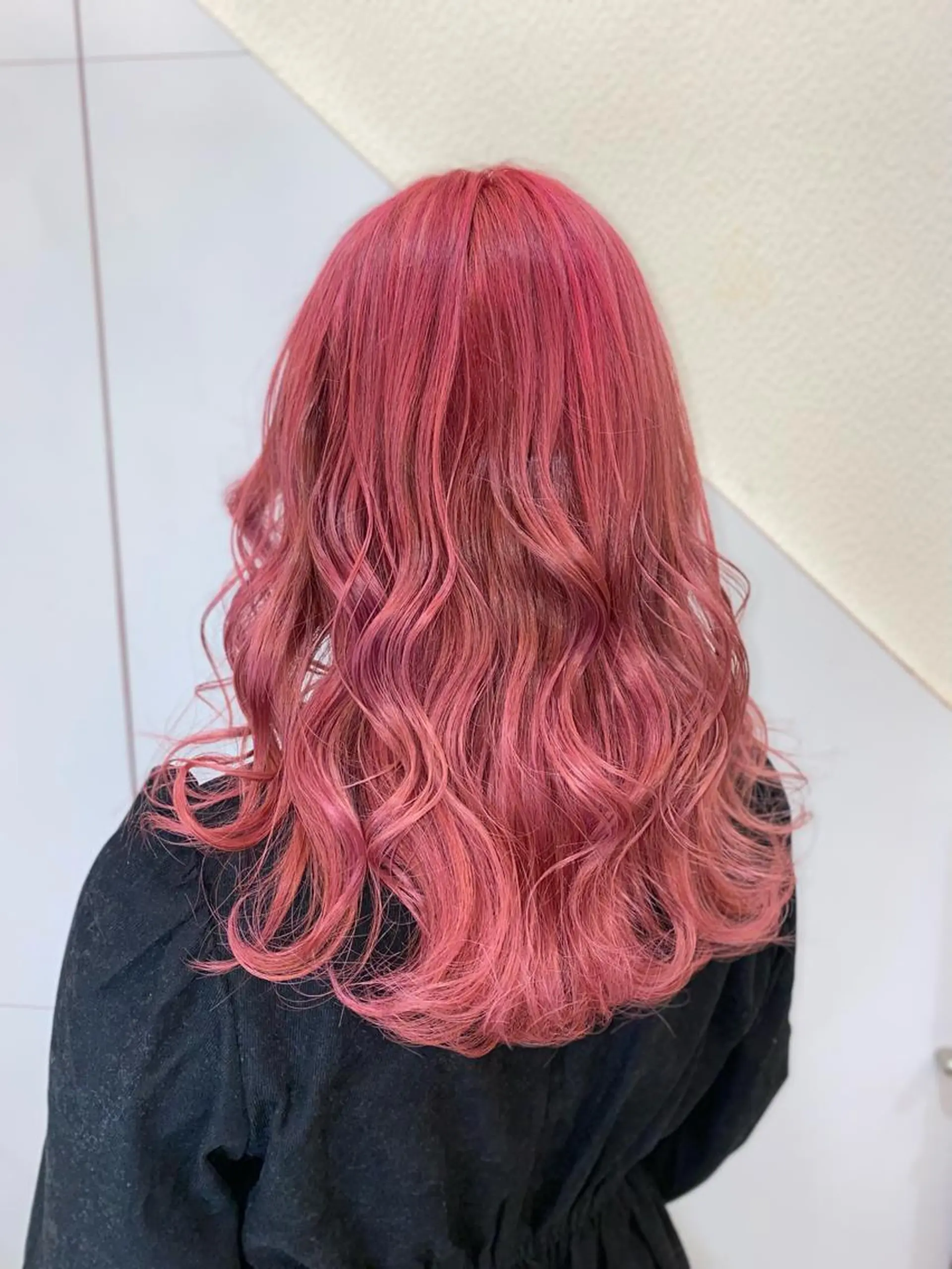 セミロング ヘアカラー ゆぴ☾‪/推しカラー /ハイトーンのヘアスタイル