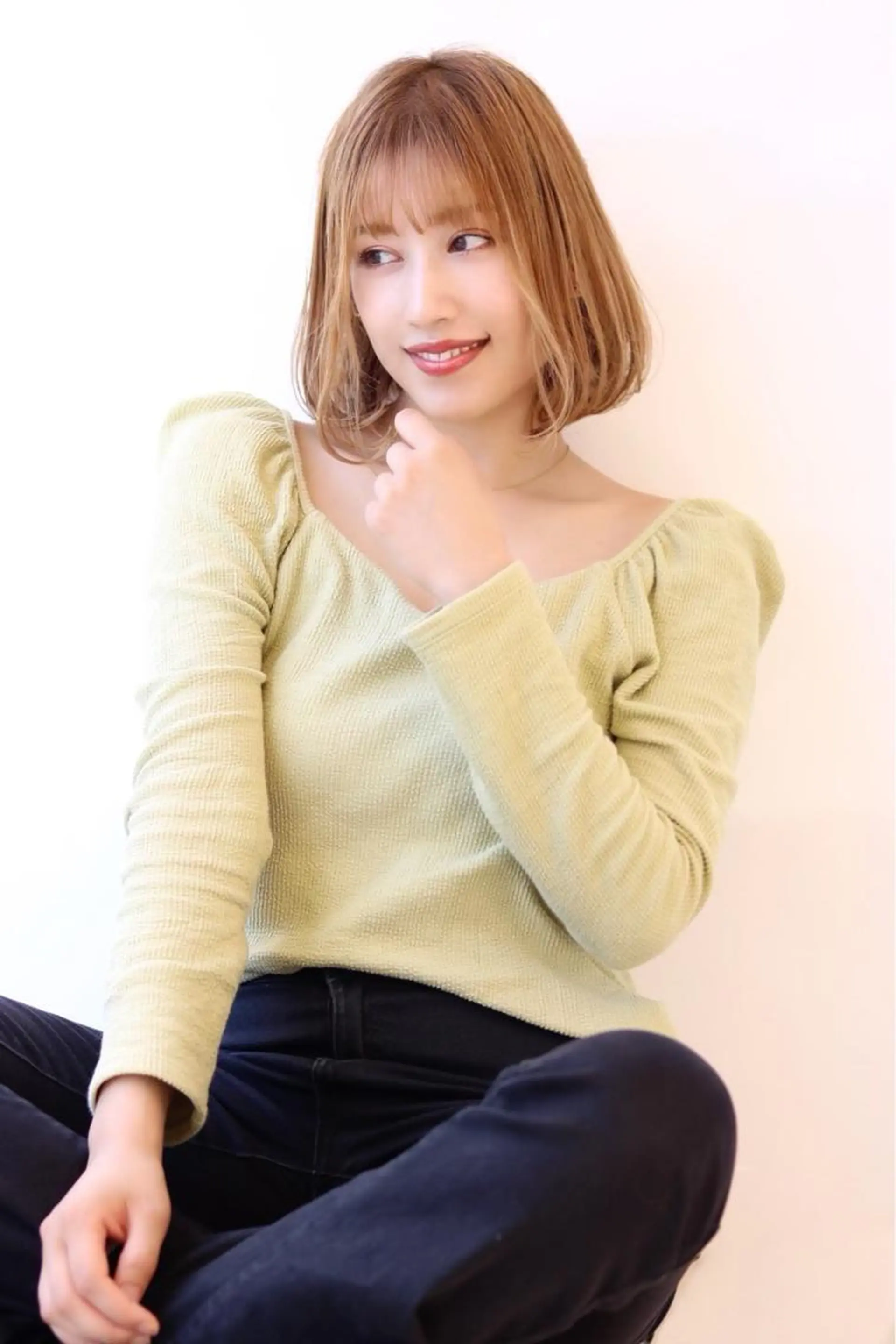 ミディアム 高見 紗代のヘアスタイル