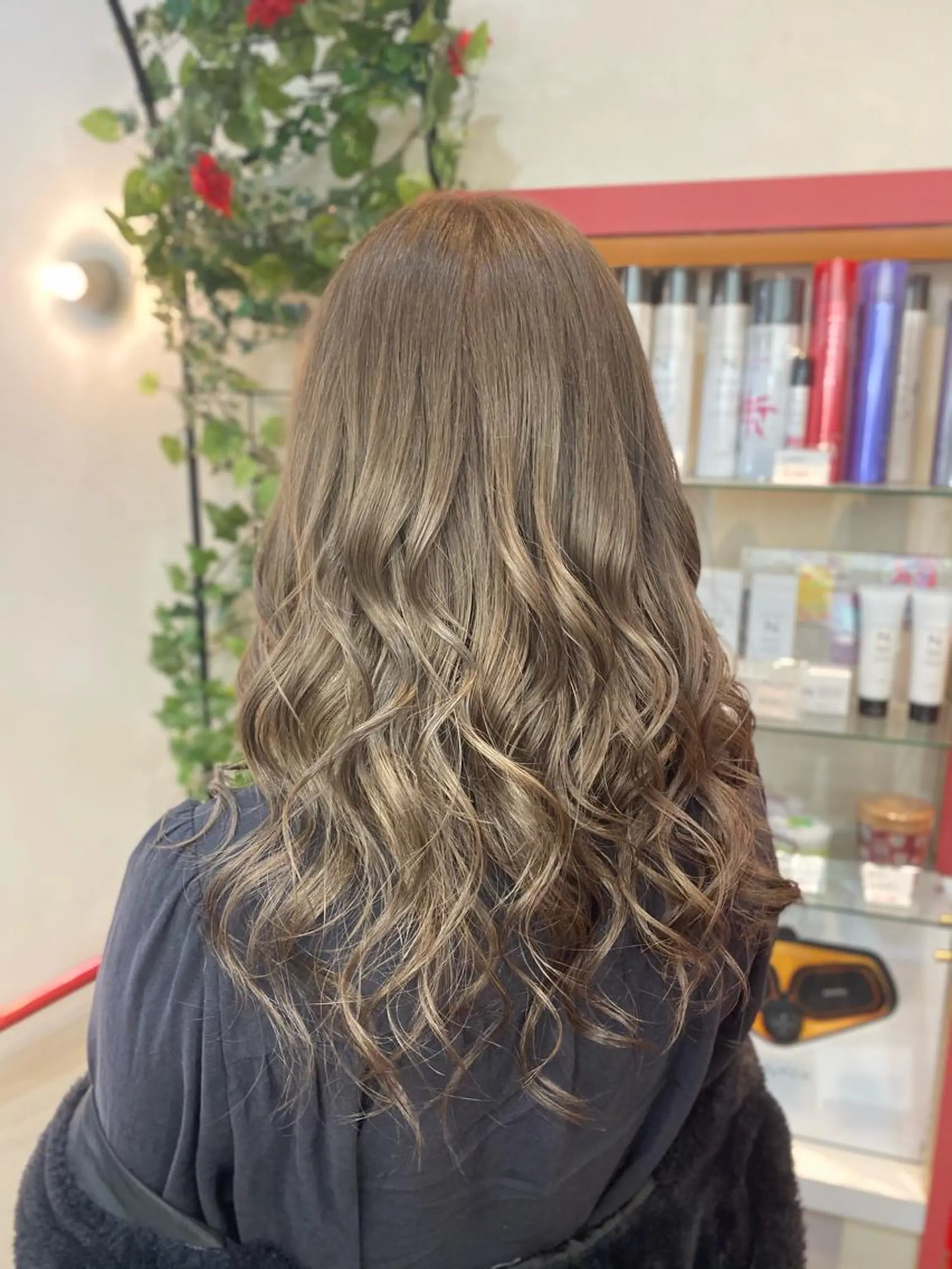 ミディアム アッシュ ヘアカラー ゆぴ☾‪/推しカラー /ハイトーンのヘアスタイル