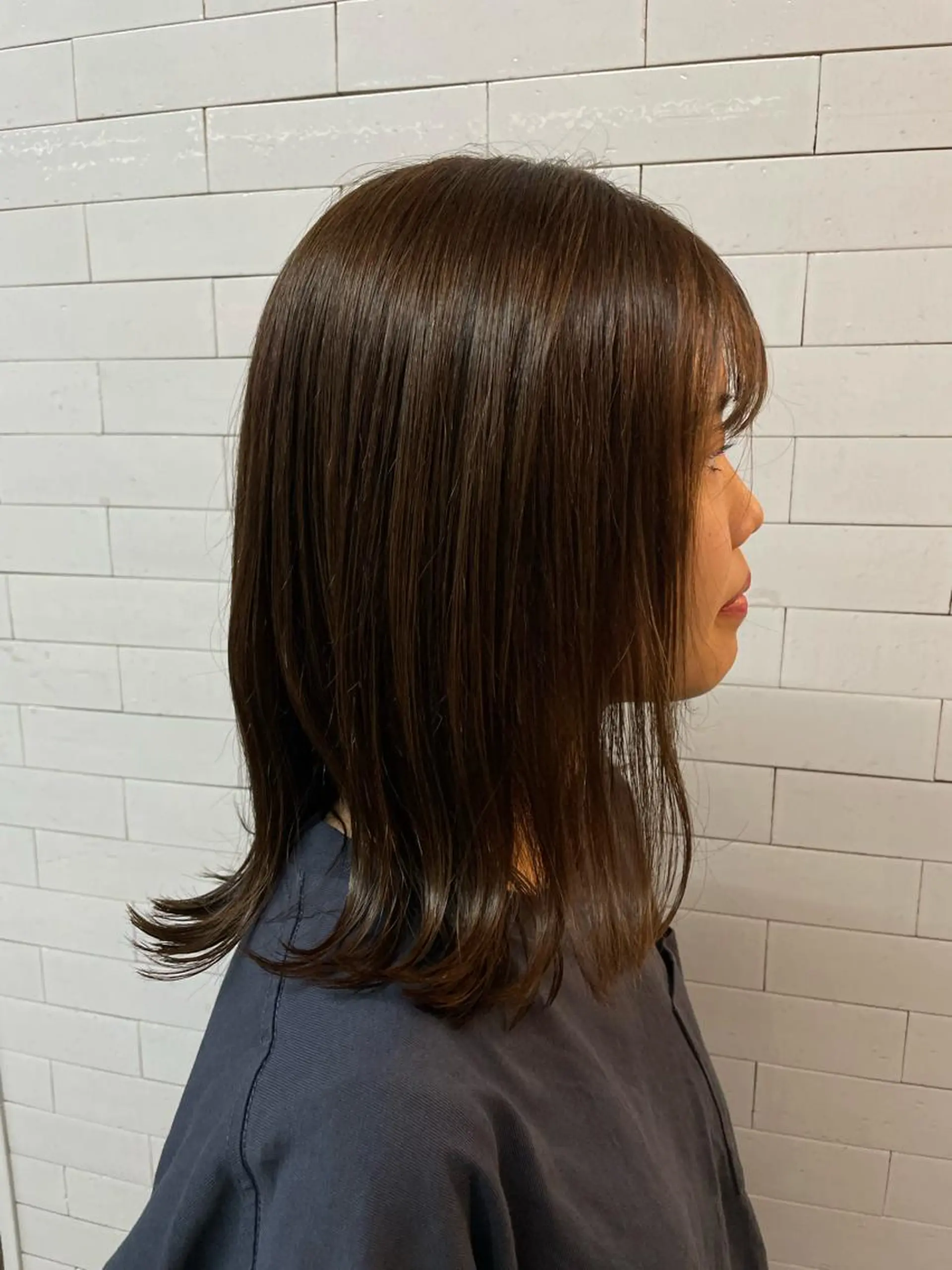 ミディアム 外ハネヘア やすだ しおりのヘアスタイル