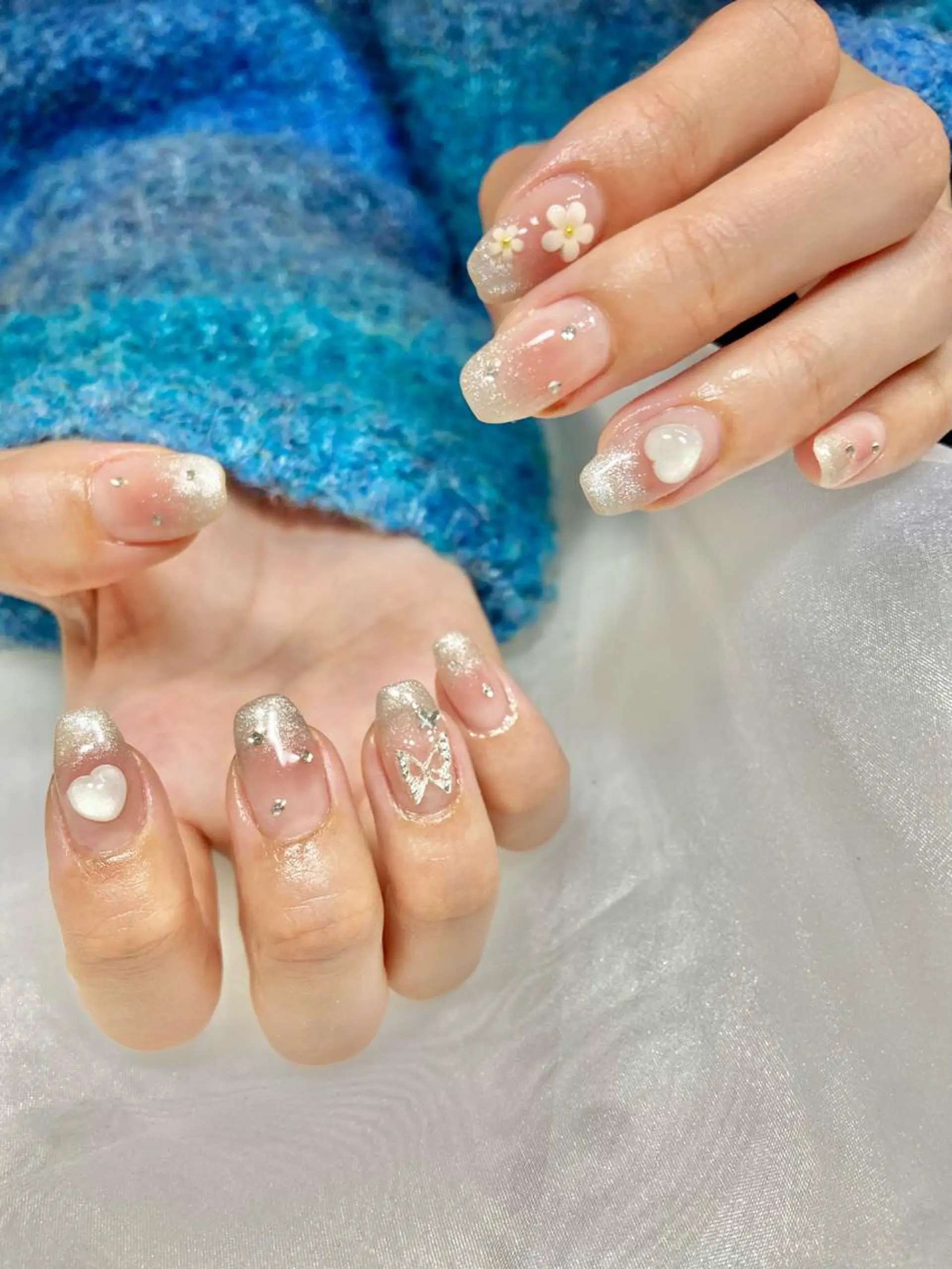 ネイル チークネイル グラデーション ハート ワンホンネイル salon de oct.のネイルデザイン