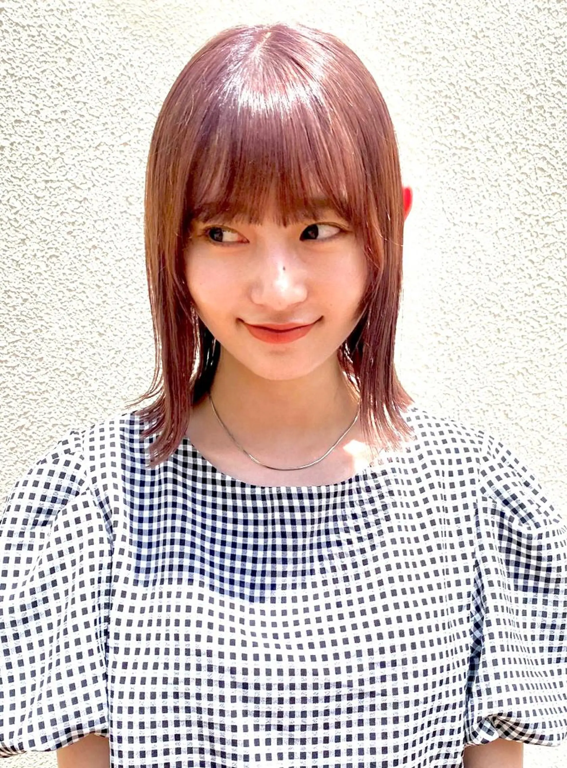 ミディアム カラー ベージュカラー ブリーチ ピンクカラー ピンクベージュ カット ヘアカラー トリートメント RAIMA ハイトーン/ベージュのヘアスタイル