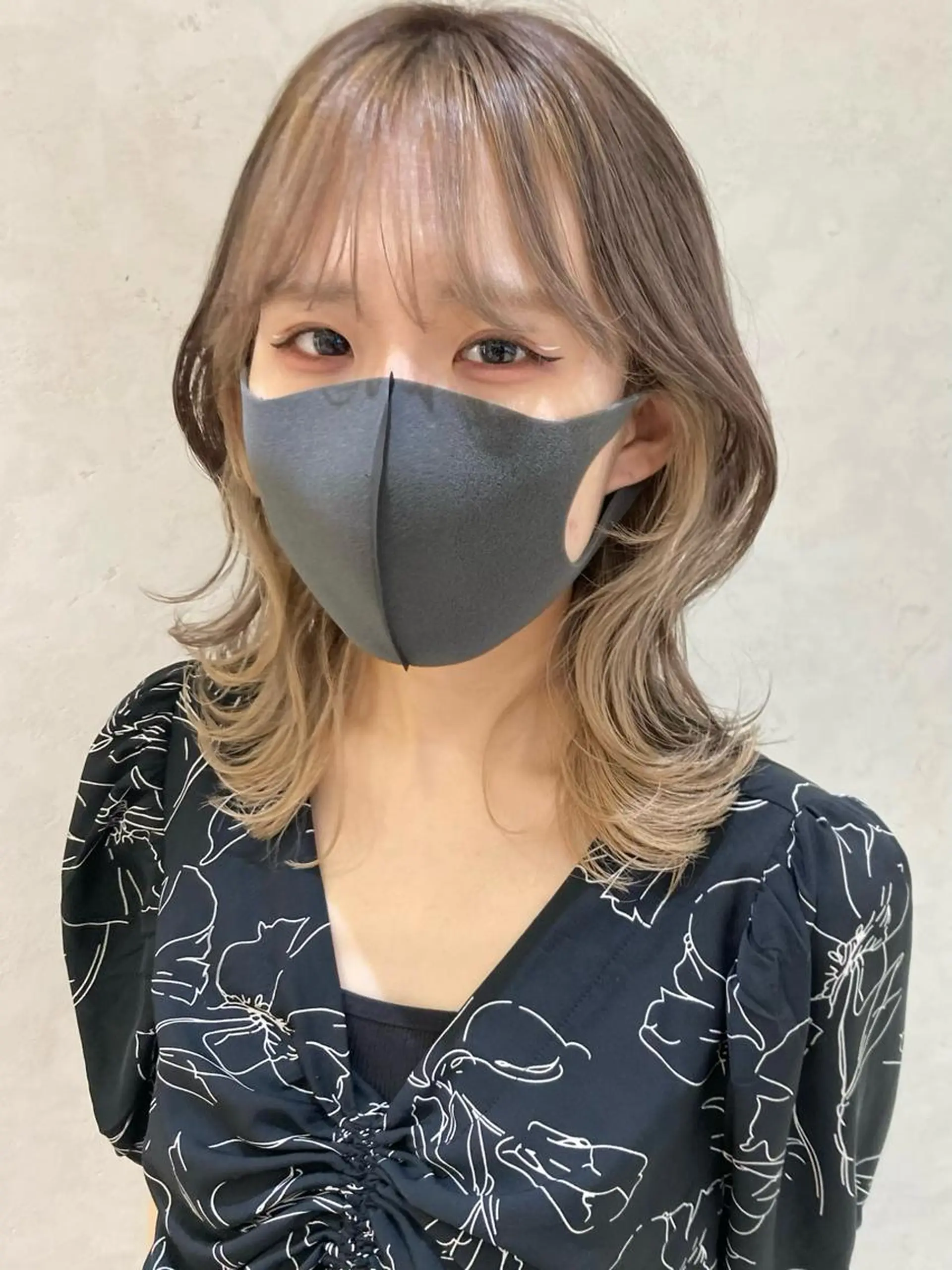 セミロング カラー グレージュ 顔まわりレイヤー 顔周りカット レイヤーカット nono/パーマ /顔まわりカット🐈のヘアスタイル