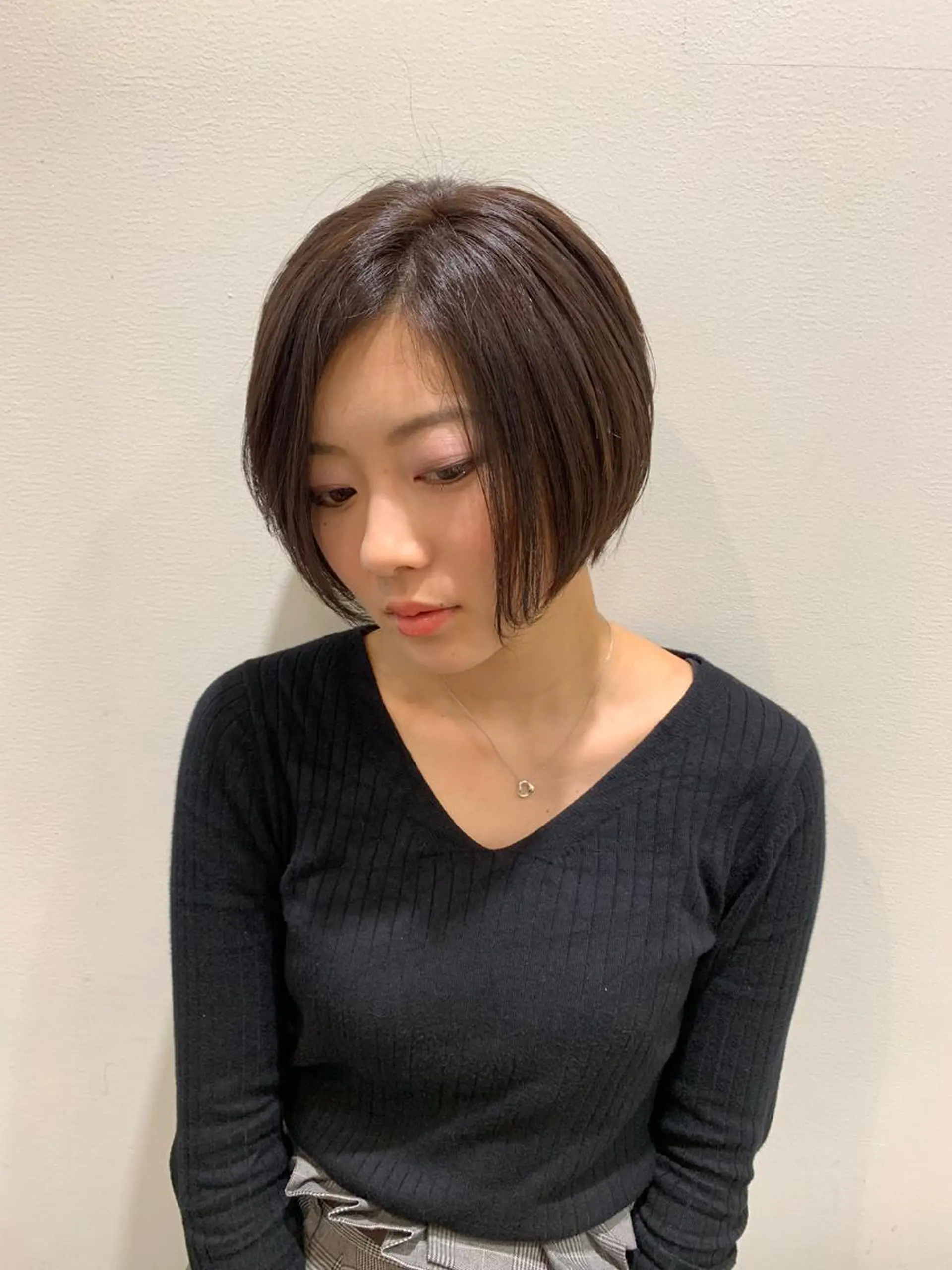 ショート カラー ブラウンカラー ハイライトカラー ハイライト 伊藤 陽のヘアスタイル