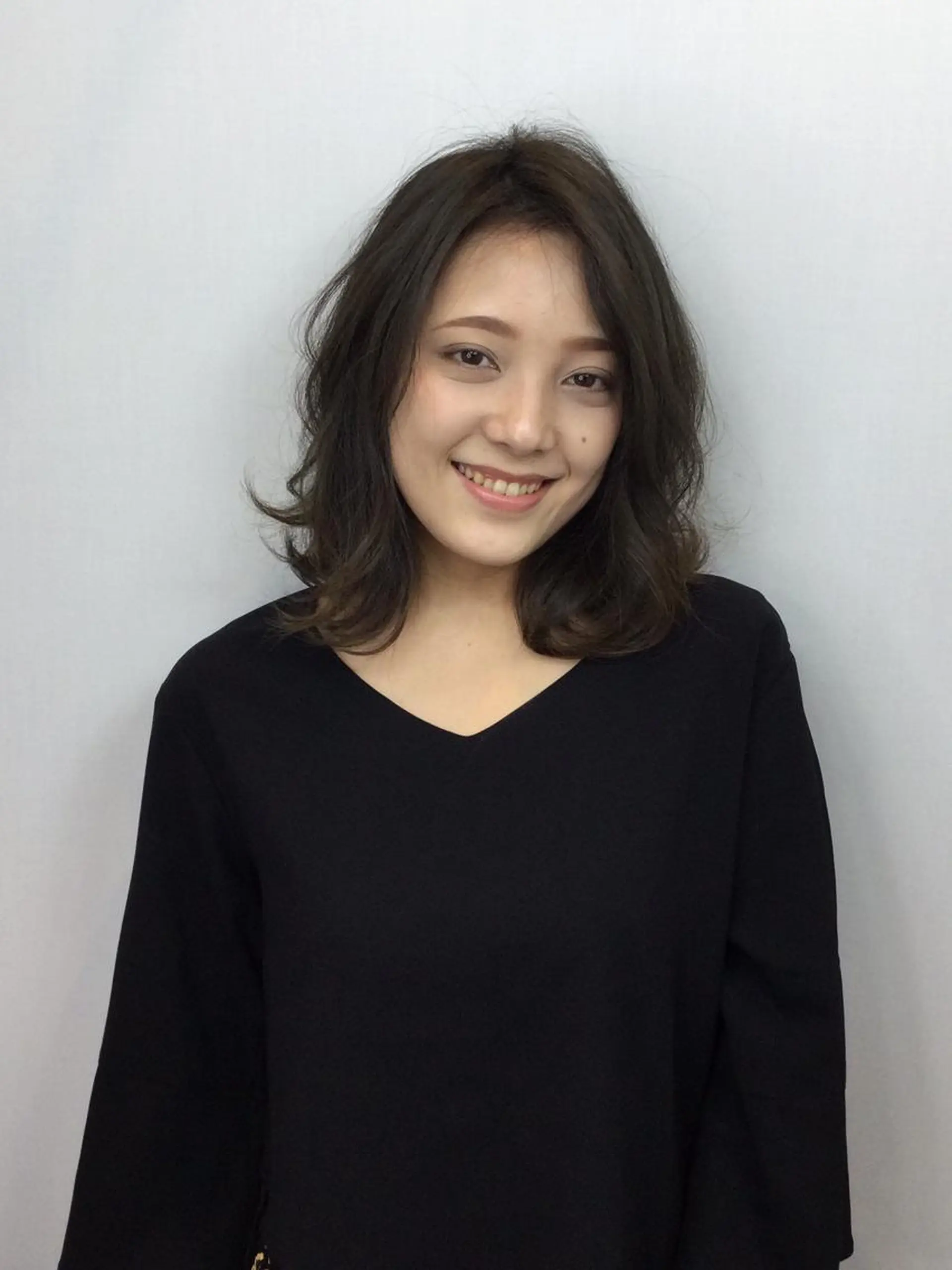 セミロング カラー Annon プライベートサロンのヘアスタイル