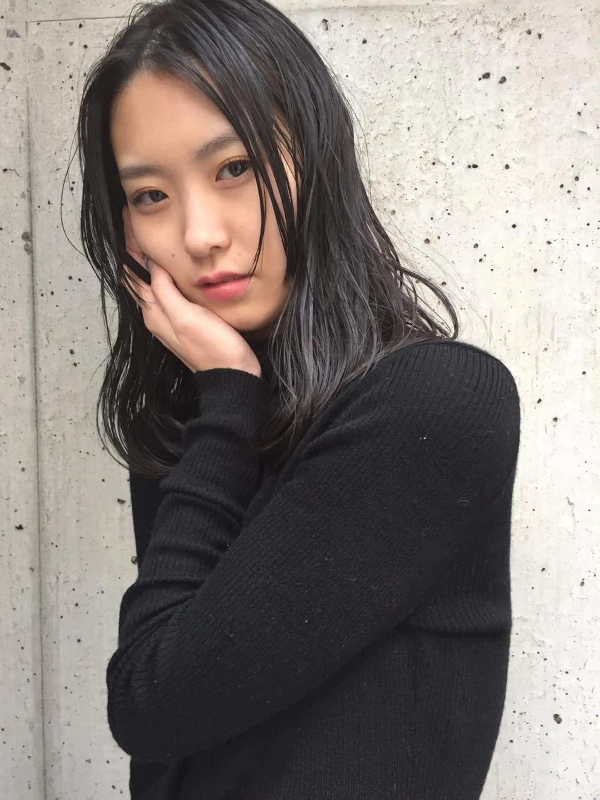 ショート ミディアム セミロング ロング カラー パーマ ヘアアレンジ メンズ キッズ ネイル マツエク・マツパ メンズハイライト アッシュ アッシュグレー グラデーションカラー グレージュ 韓国風×透明感カラー 髪質改善オタベシンヤのヘアスタイル