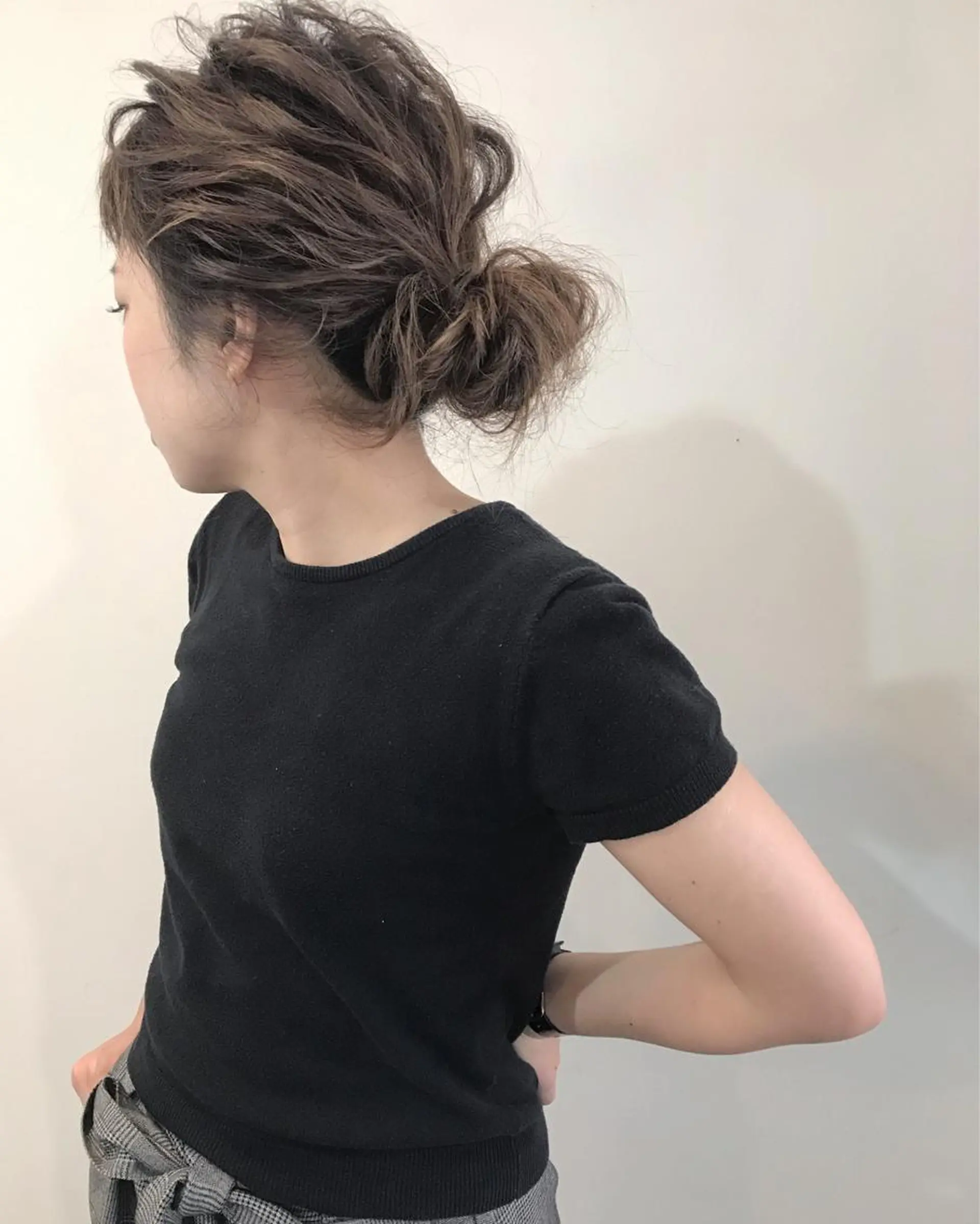 ミディアム カラー ヘアアレンジ ミディアムパーマ アッシュ グラデーションカラー ハイライトカラー ハイライト Mariana/ 鶴原-ハイライトのヘアスタイル