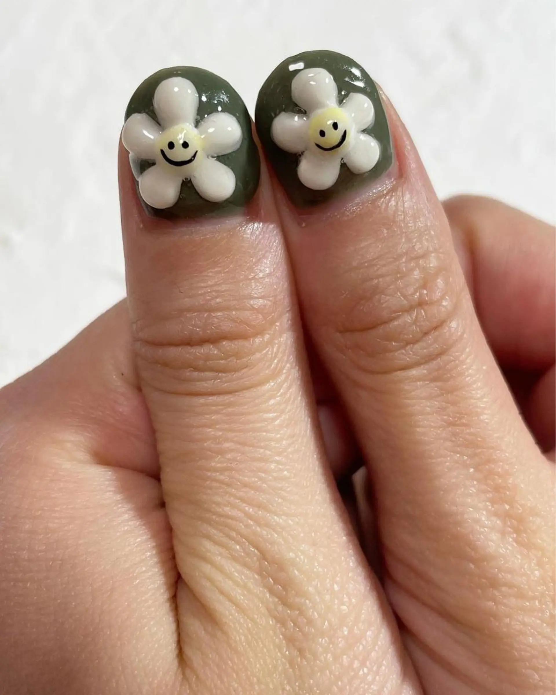 ネイル nail.gorin所属・吉村 優子のネイルデザイン