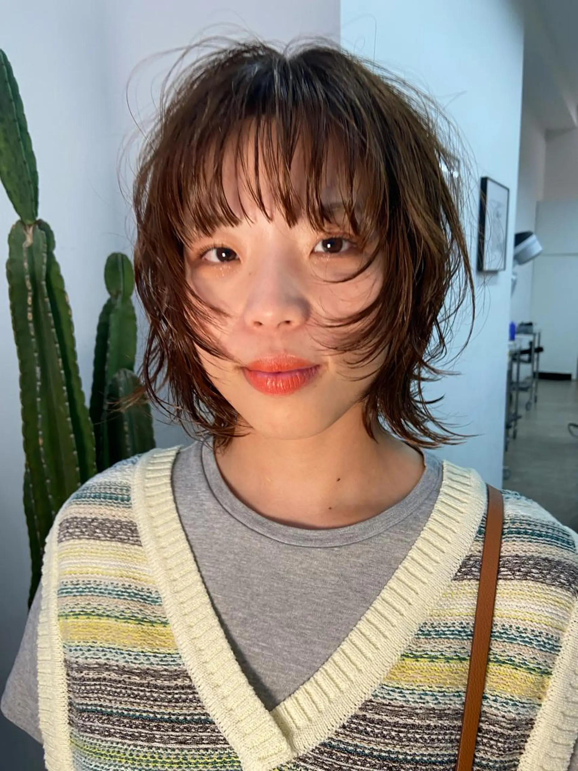 ショート ボブ レイヤーカット ウルフカット ウルフレイヤー カット ヘアカラー 山岸 未玖のヘアスタイル
