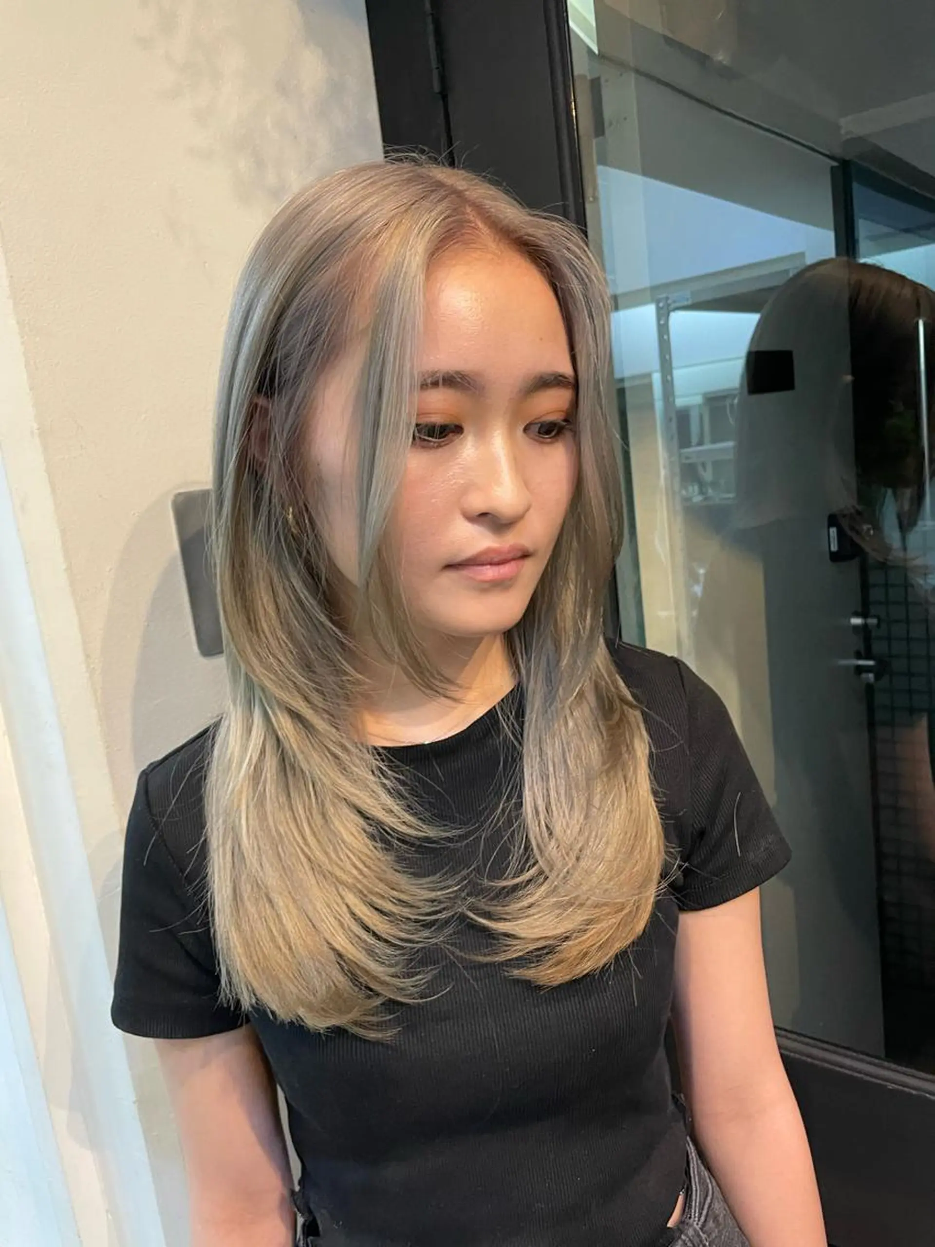 カラー ブリーチ ブロンド カット ヘアカラー yu-kaハッシュ カット/韓国レイヤーのヘアスタイル