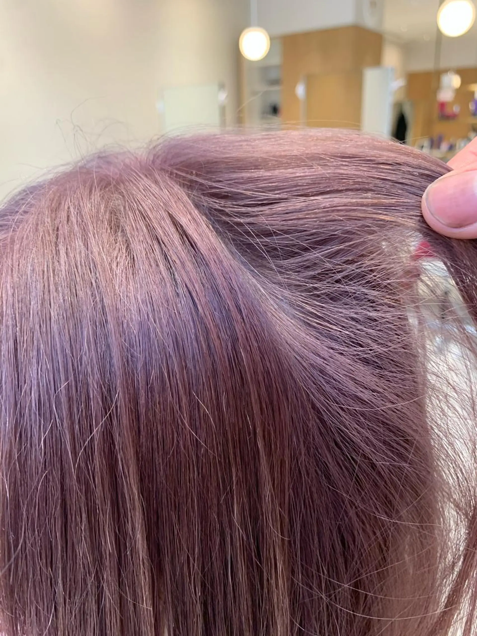 セミロング カラー ブリーチ ピンクカラー ヘアカラー トリートメント ヘアセット レイヤー専門家 ダブルカラー修のヘアスタイル