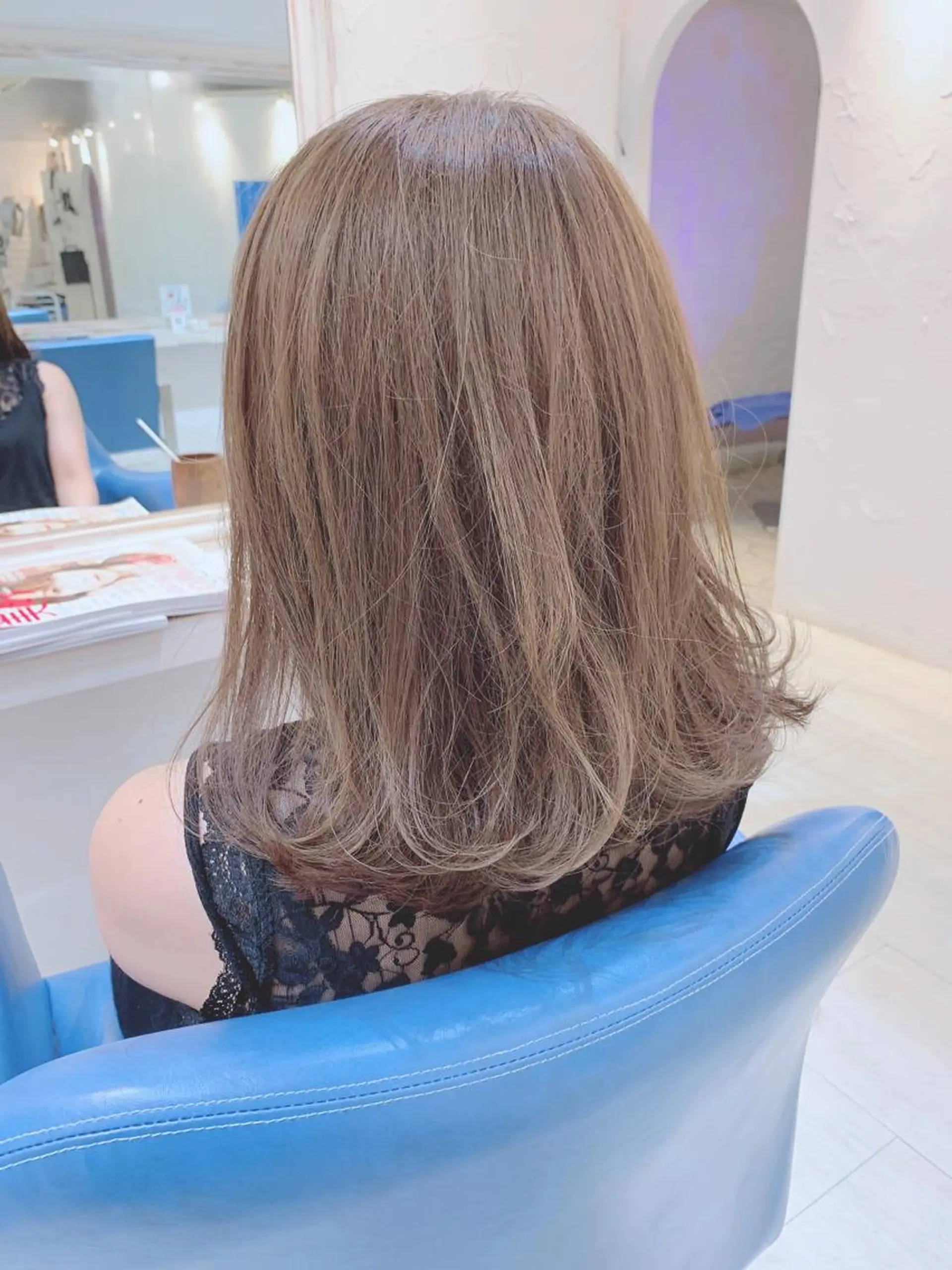 ミディアム カラー uros.所属・中目黒✂︎店長✂︎ TOMOHIROのヘアスタイル