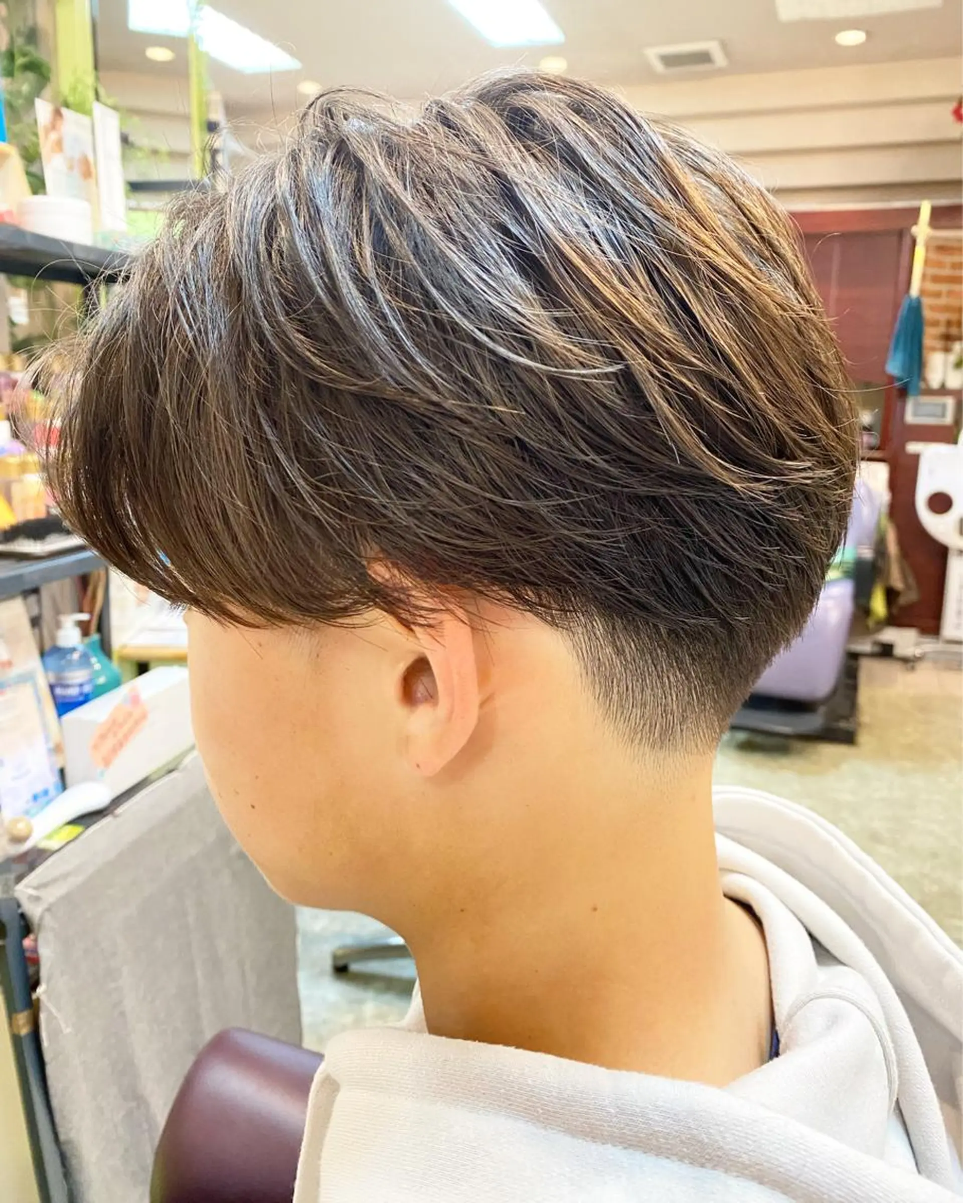 ショート カラー メンズ マッシュ 刈り上げ カット Revie所属・松 下のヘアスタイル