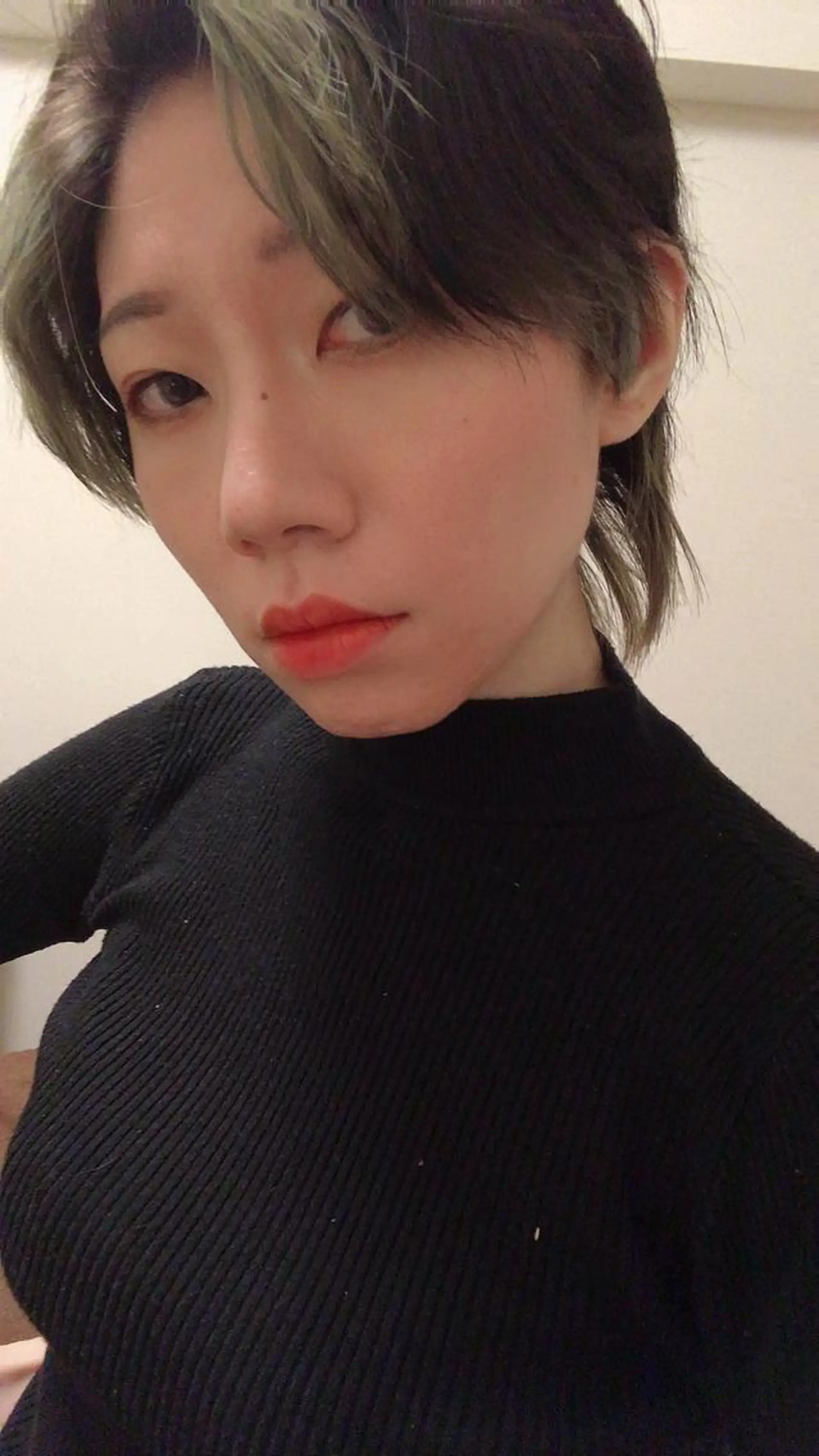 ショート カラー パーマ ヘアアレンジ メンズ キッズ ネイル マツエク・マツパ アニメ,Vオタク× 即効痩せエステサロンのエステ・リラクイメージ