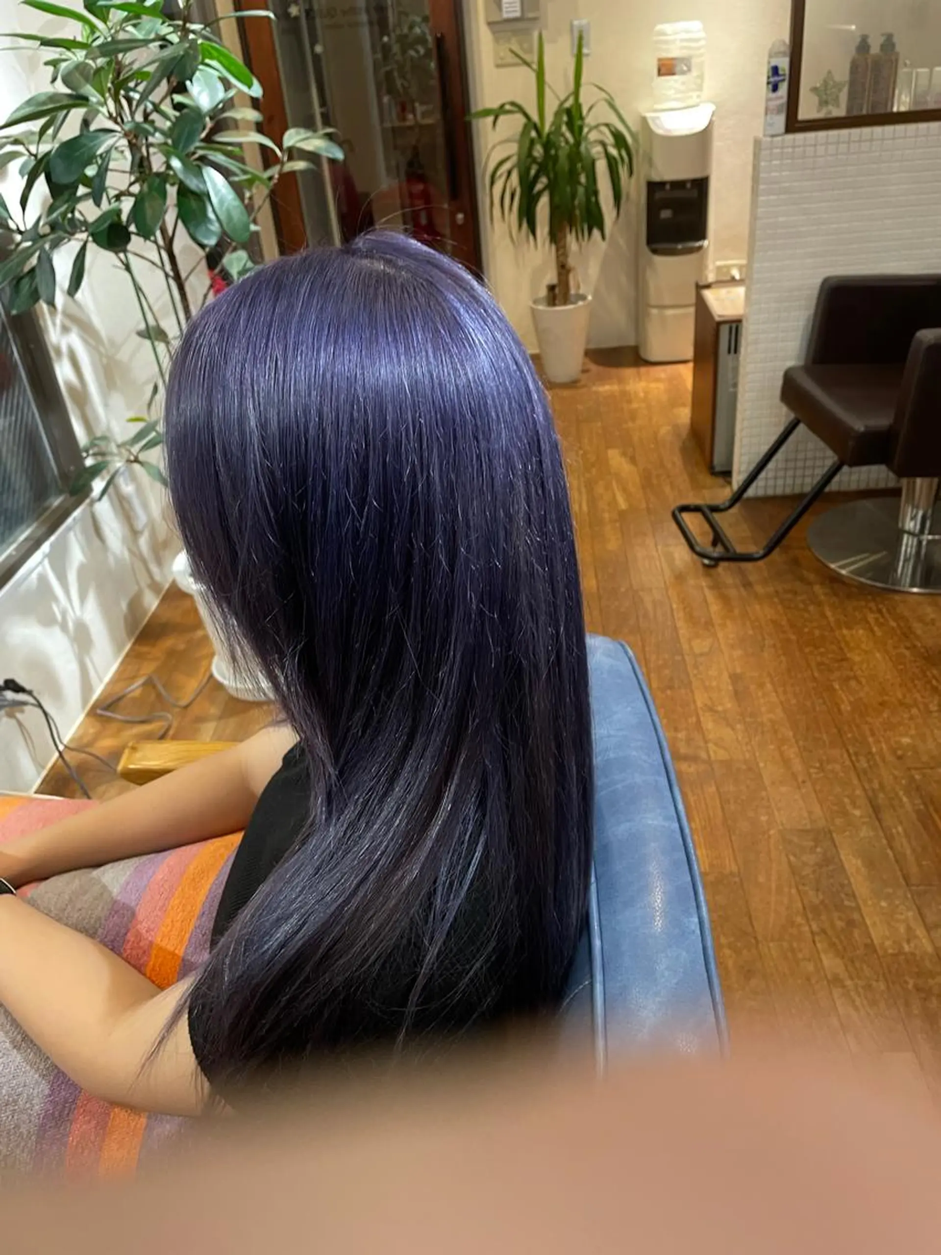 カラー I. NARUSEのヘアスタイル