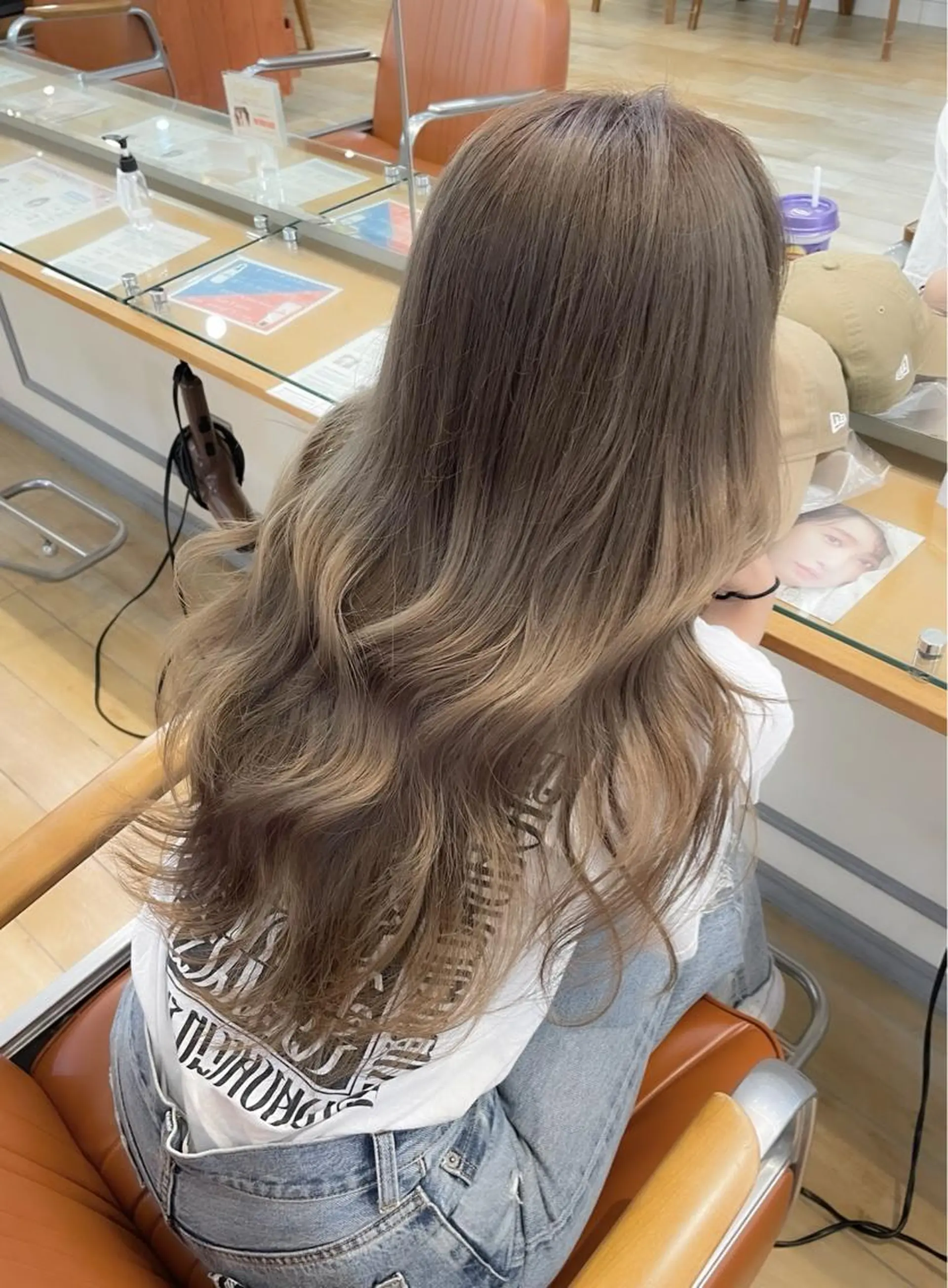 ロング カラー ベージュカラー ブリーチ ケアカラー 透明感カラー ミルクティーベージュ カット ヘアカラー トリートメント 横浜/レイヤーカット /韓国ヘア/佐藤記正のヘアスタイル