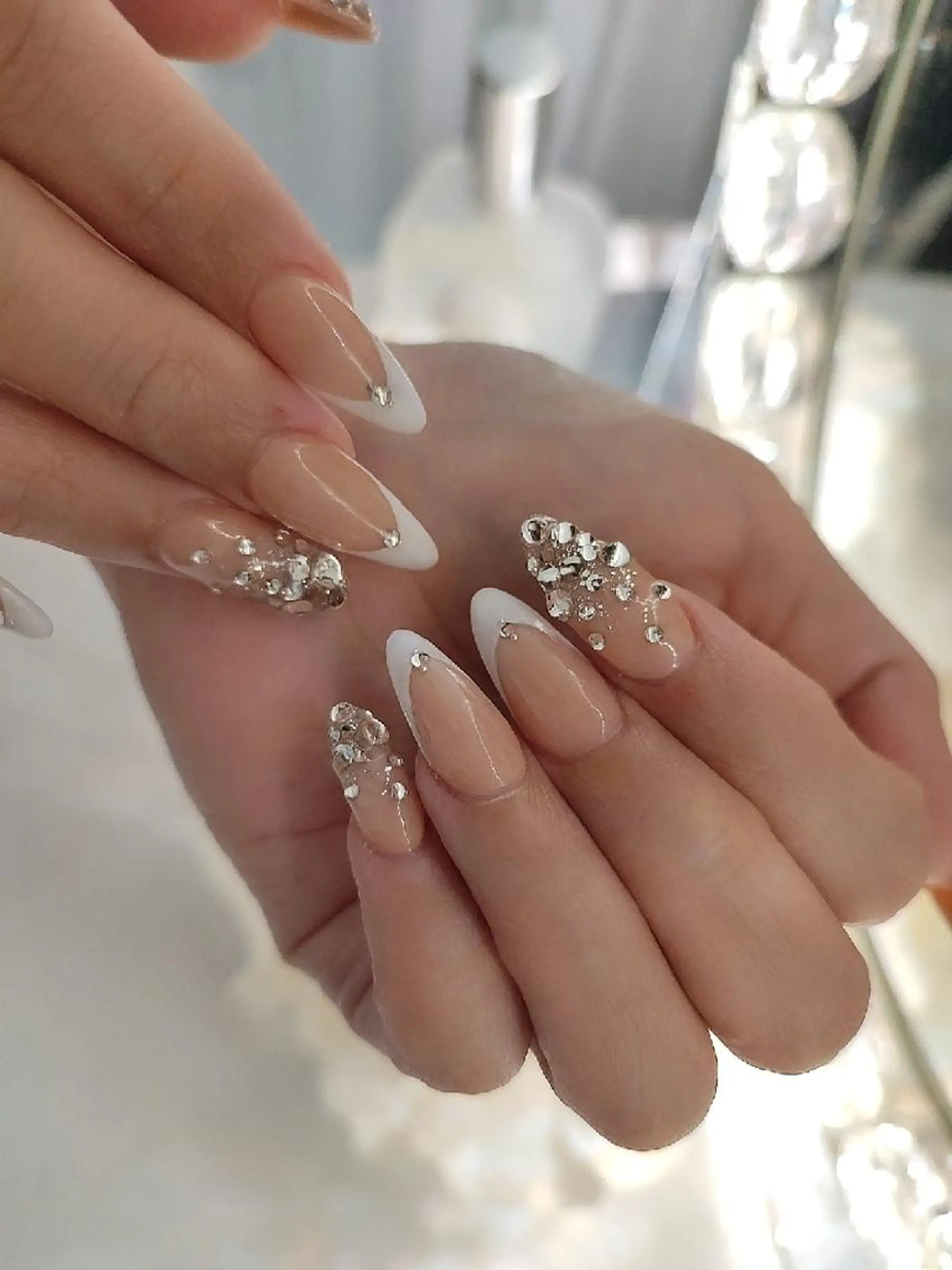 ネイル ハンドネイル RUNWAY 　　の眉毛・アイブロウイメージ