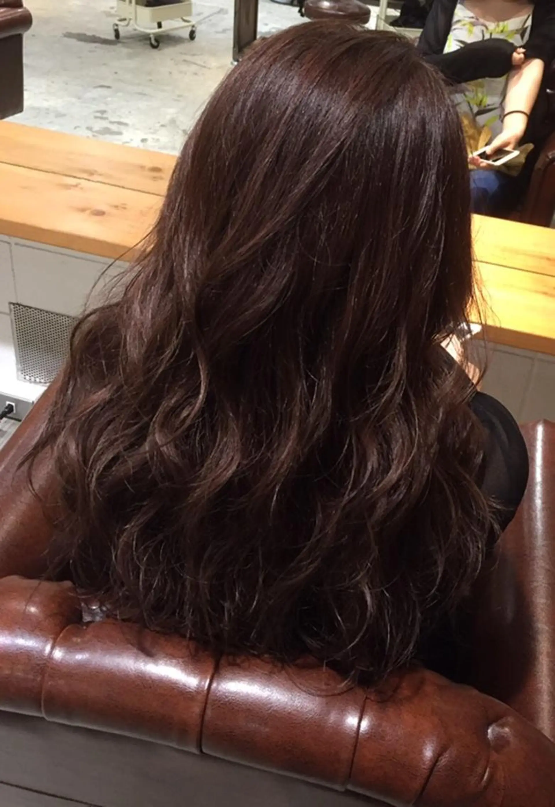 セミロング ロング カラー ブラウンカラー モカブラウン 竹嶌 健吾のヘアスタイル