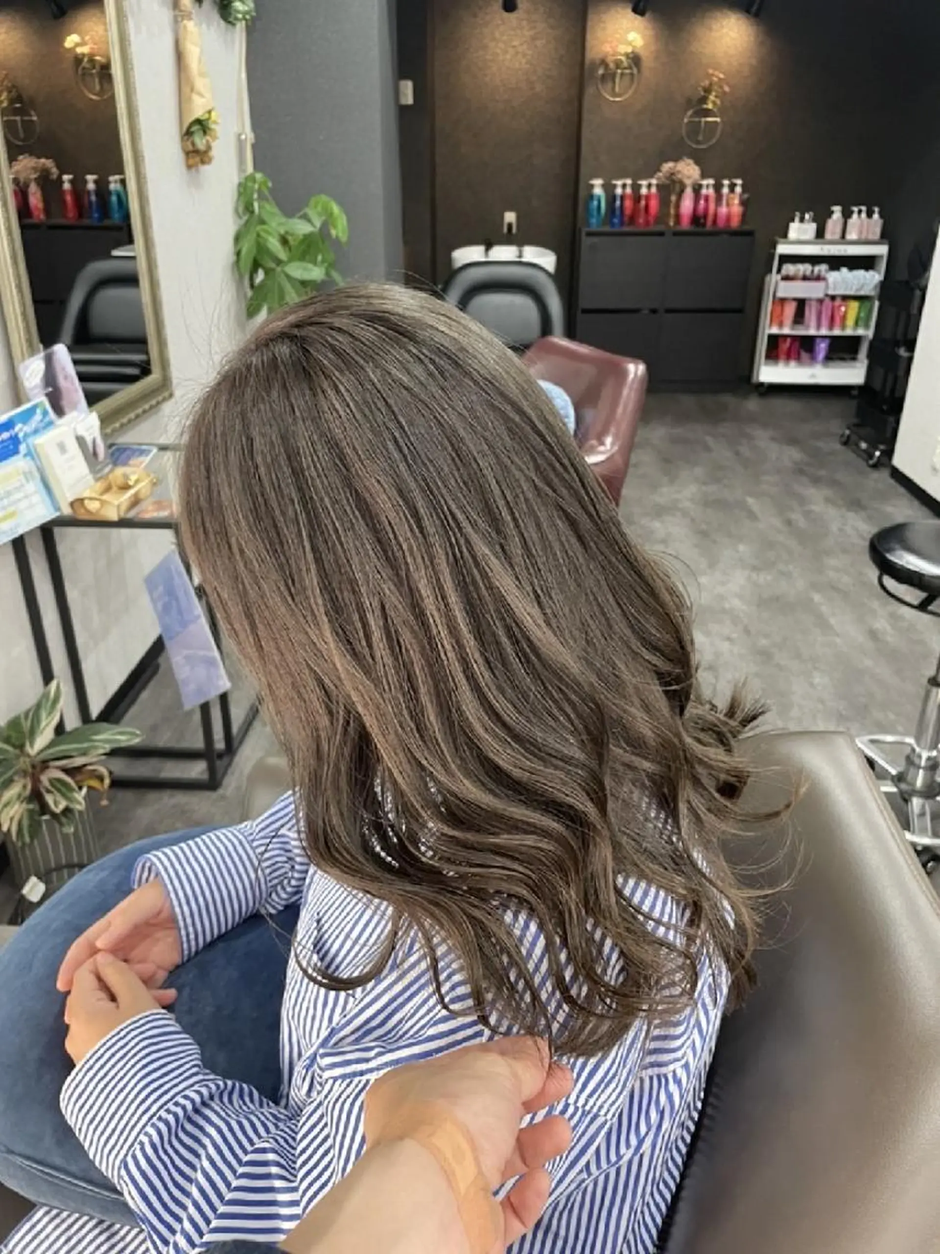 ミディアム カラー 井澗 修二のヘアスタイル