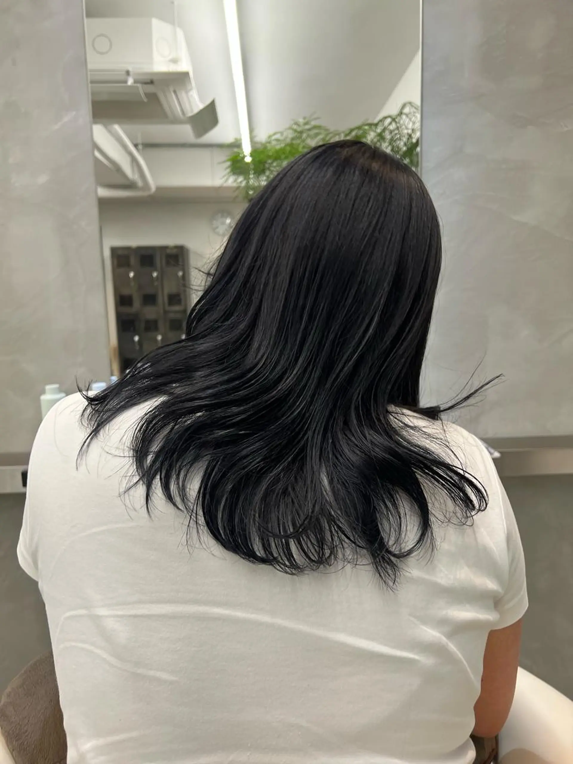 ミディアム INORI /フェイスレイヤーのヘアスタイル