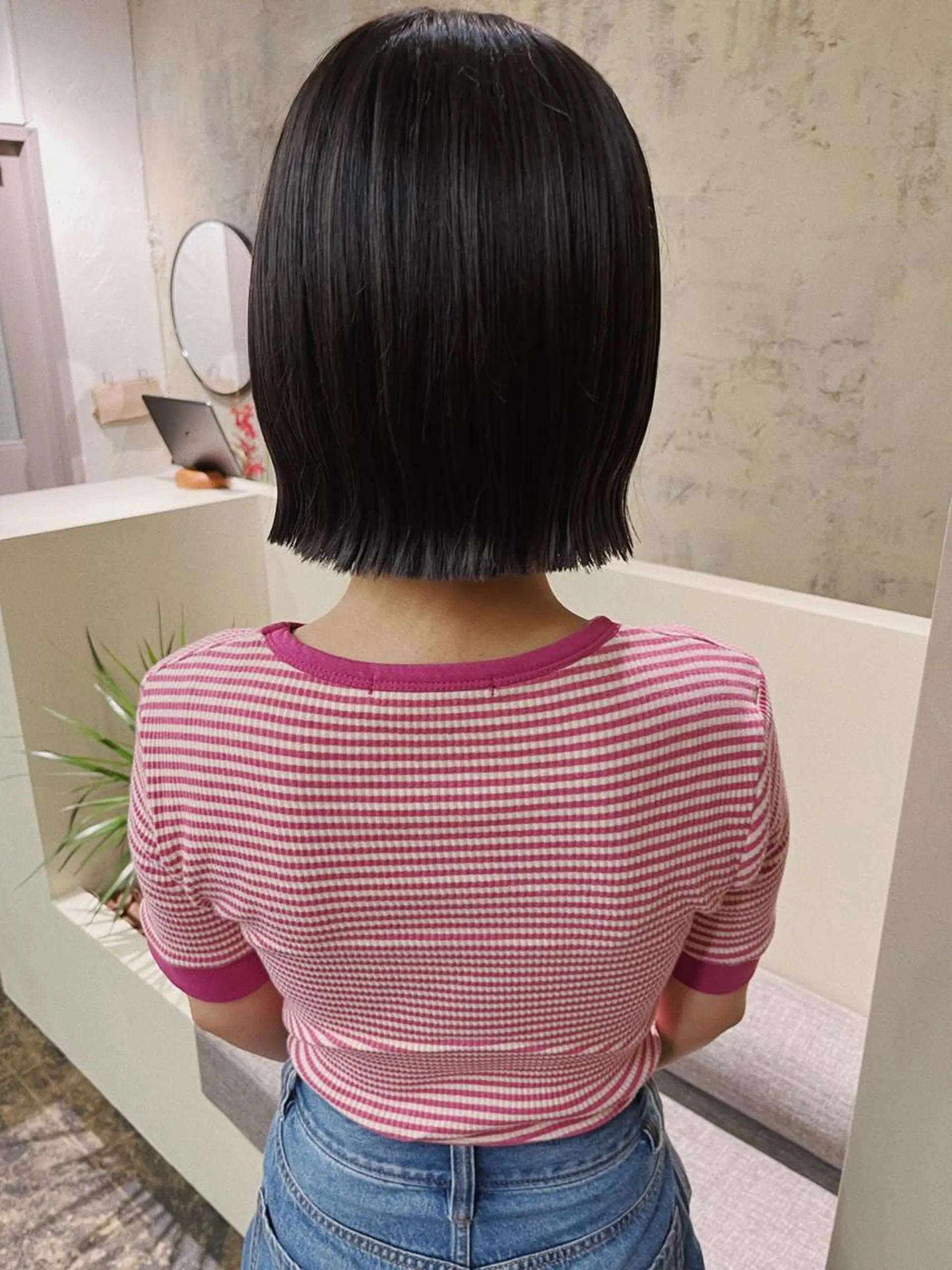 ショート ボブ カット 西山 紗耶香🪽 透明感カラー/ボブのヘアスタイル