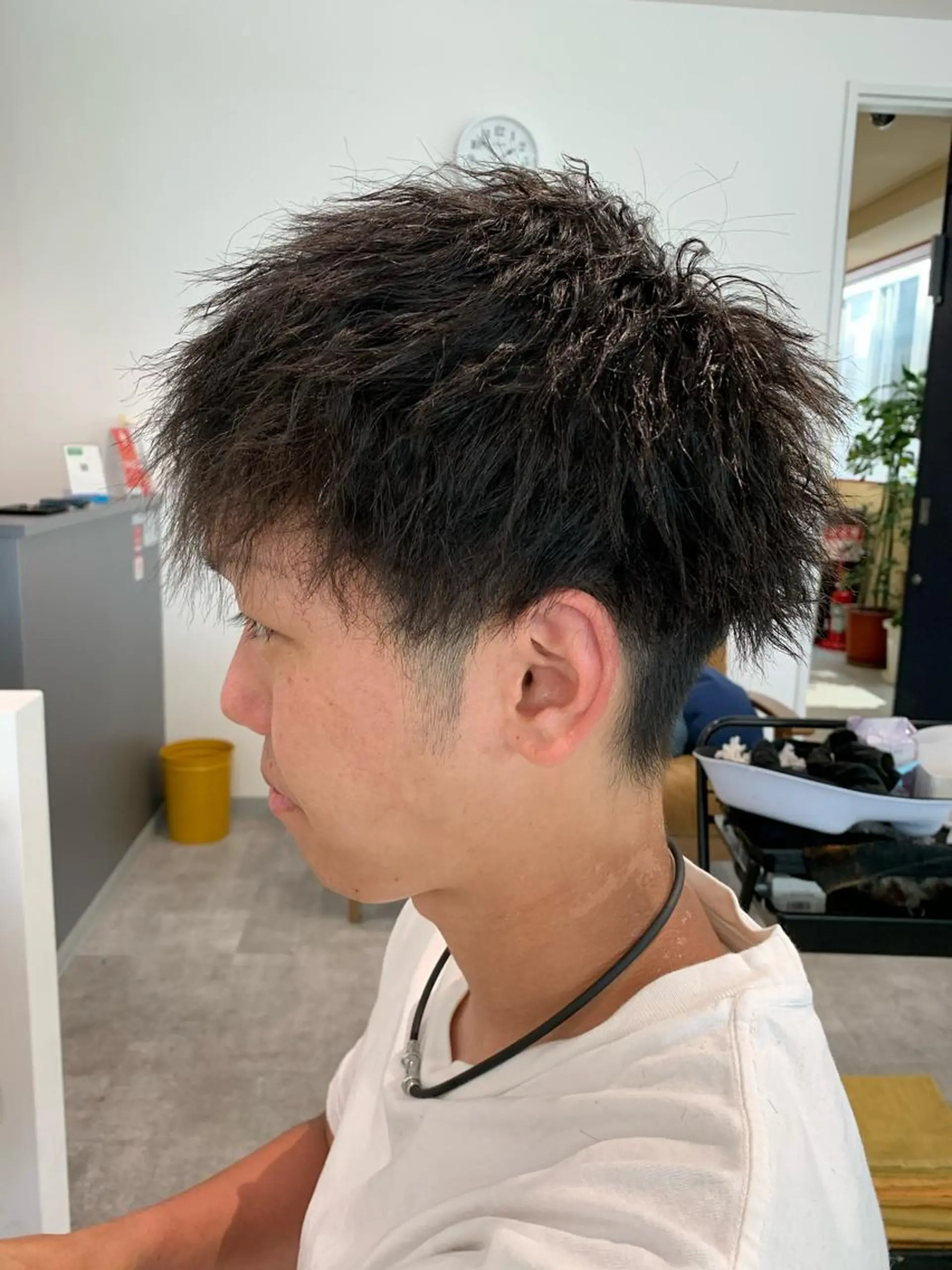 メンズ メンズパーマ メンズツイストパーマ ツイストパーマ ヨシミ カズヤのヘアスタイル