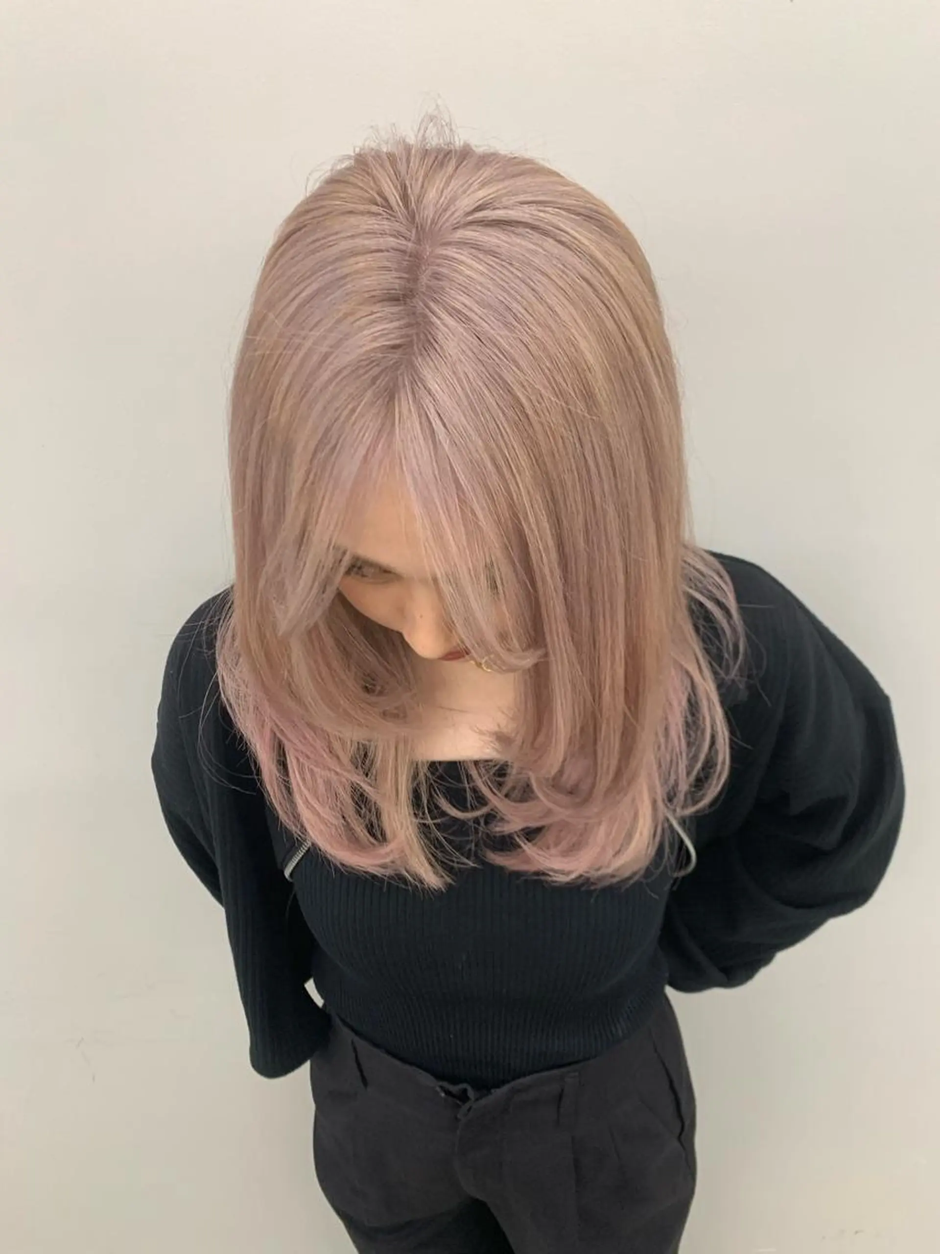 ロング カラー ピンクカラー 伊藤 りいなのヘアスタイル