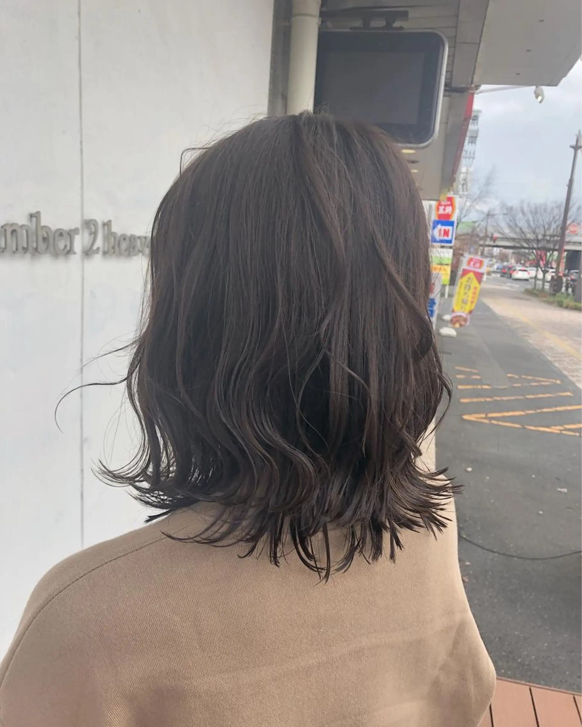 ミディアム カット ヘアカラー トリートメント Number2heaven所属・遠藤 和美のヘアスタイル