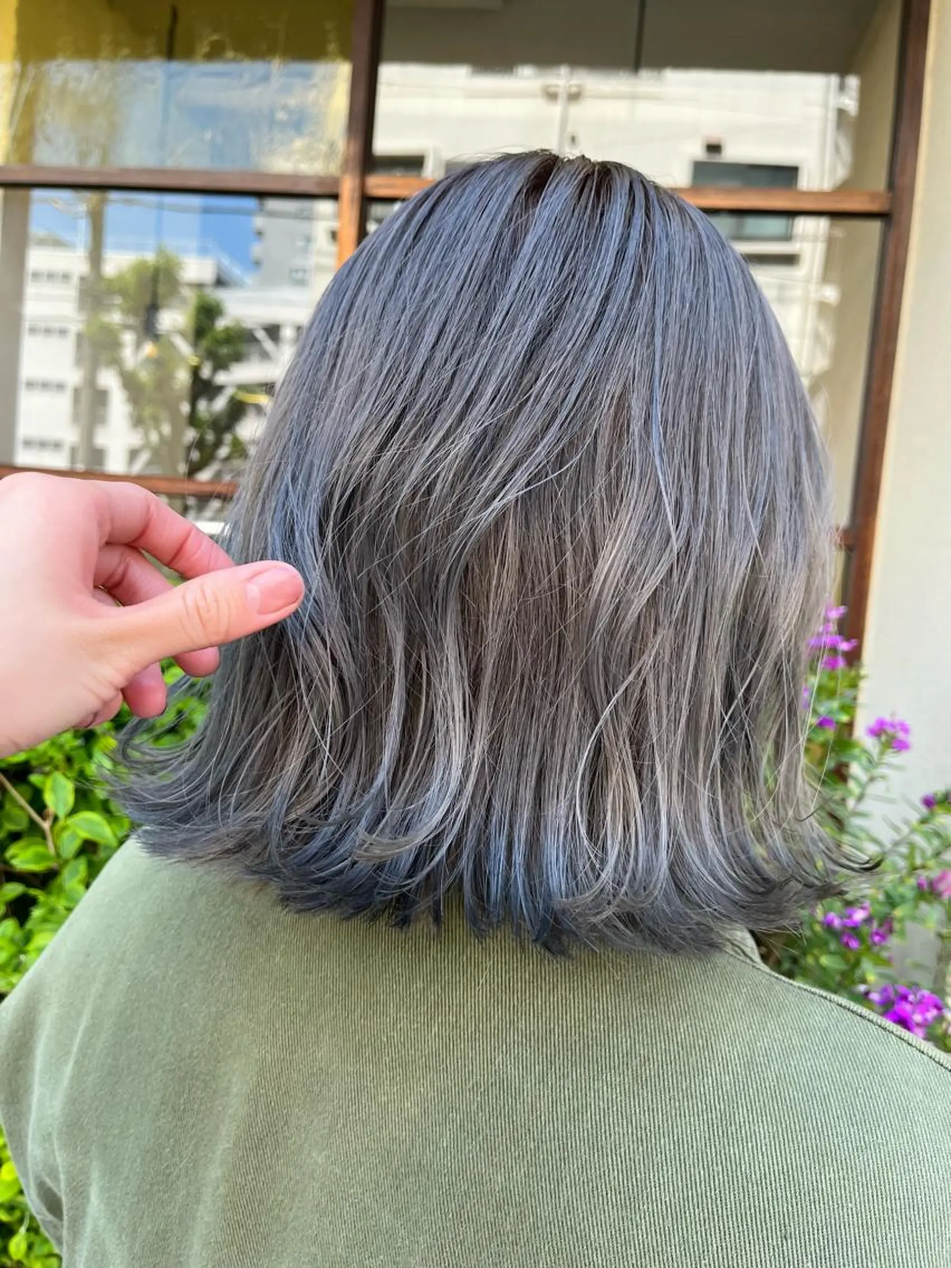 ミディアム 田中 鈴乃のヘアスタイル