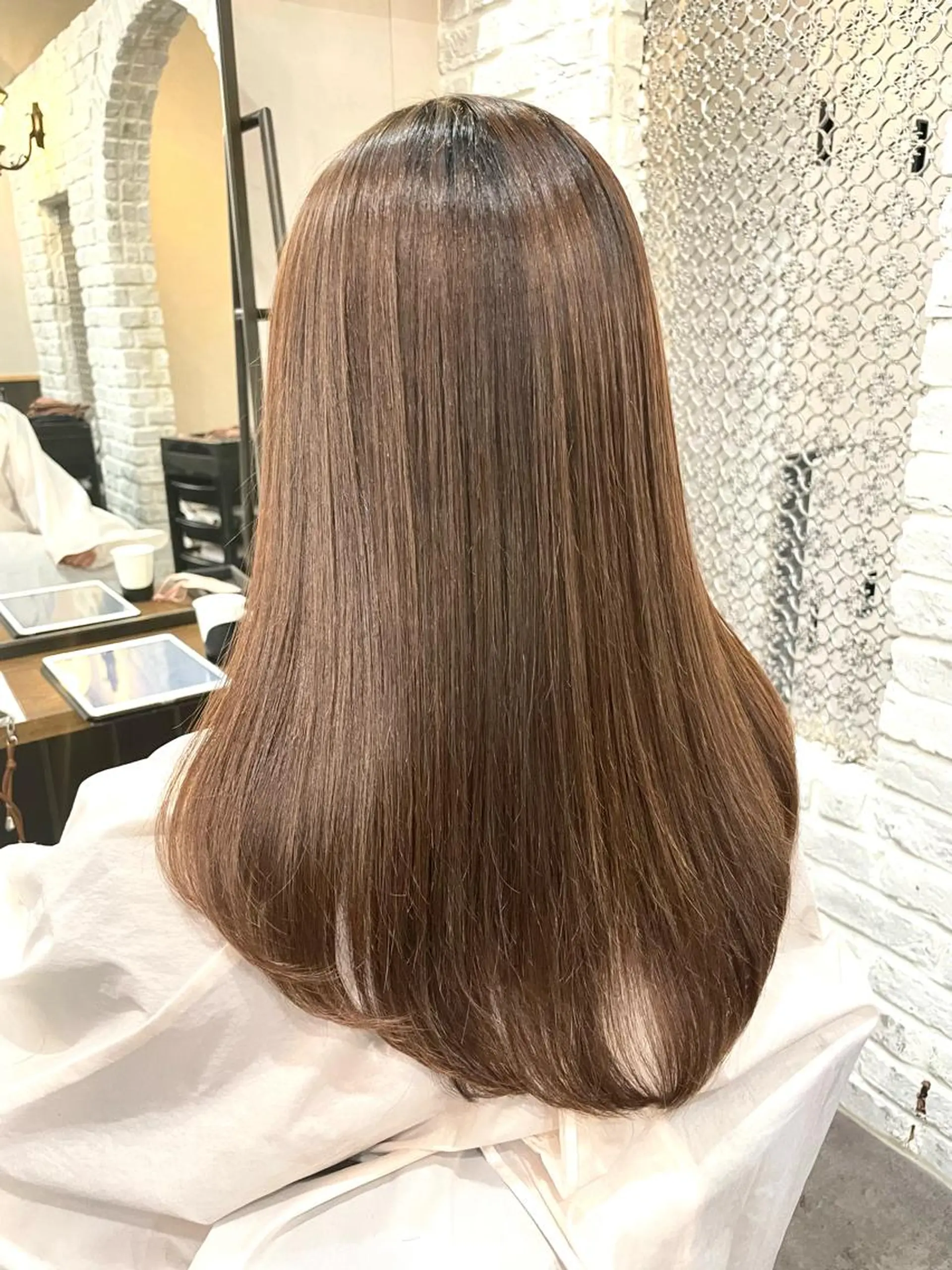 セミロング パーマ 髪質改善 縮毛矯正 レイヤー/艶カラー 🫧守利のヘアスタイル