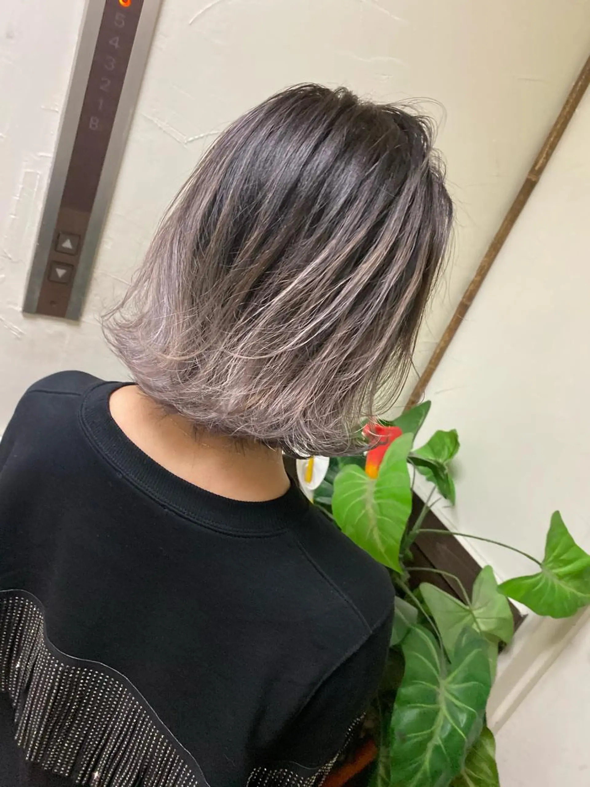 ミディアム カラー バレイヤージュ レイヤーカット ヘアカラー PSY(サイ)所属・PSY(サイ)池袋 金田尚久🎨のヘアスタイル