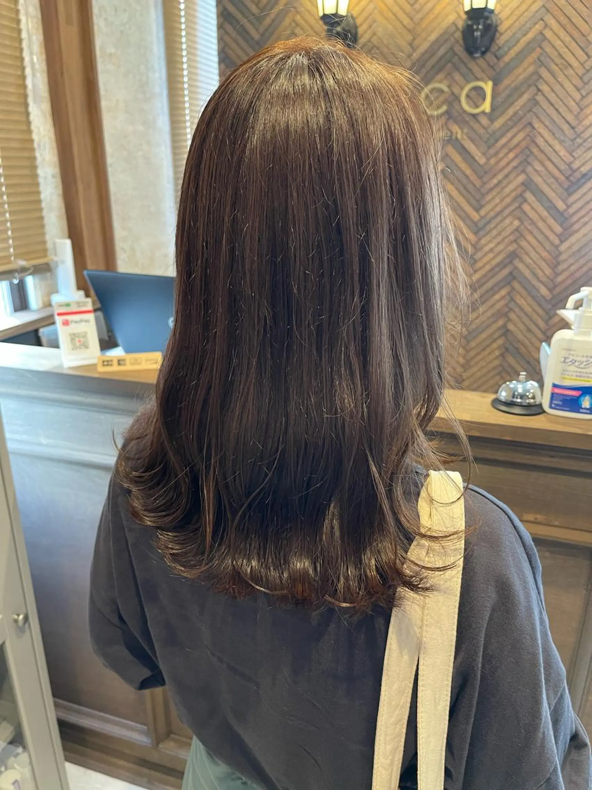 セミロング カット ヘアカラー トリートメント tocca河原町〰️ 藤川日向のヘアスタイル