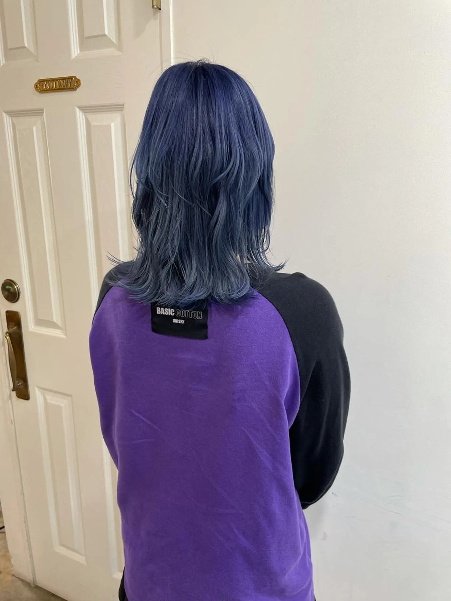 ミディアム カラー ブリーチ ブルーカラー ハイライトカラー ハイライト ヘアカラー トリートメント MIOベージュカラー 柔らかいカラーのヘアスタイル